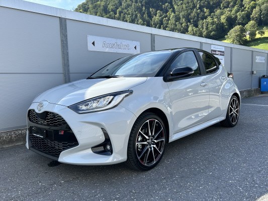 TOYOTA Yaris 1.5 GR Sport e-CVT