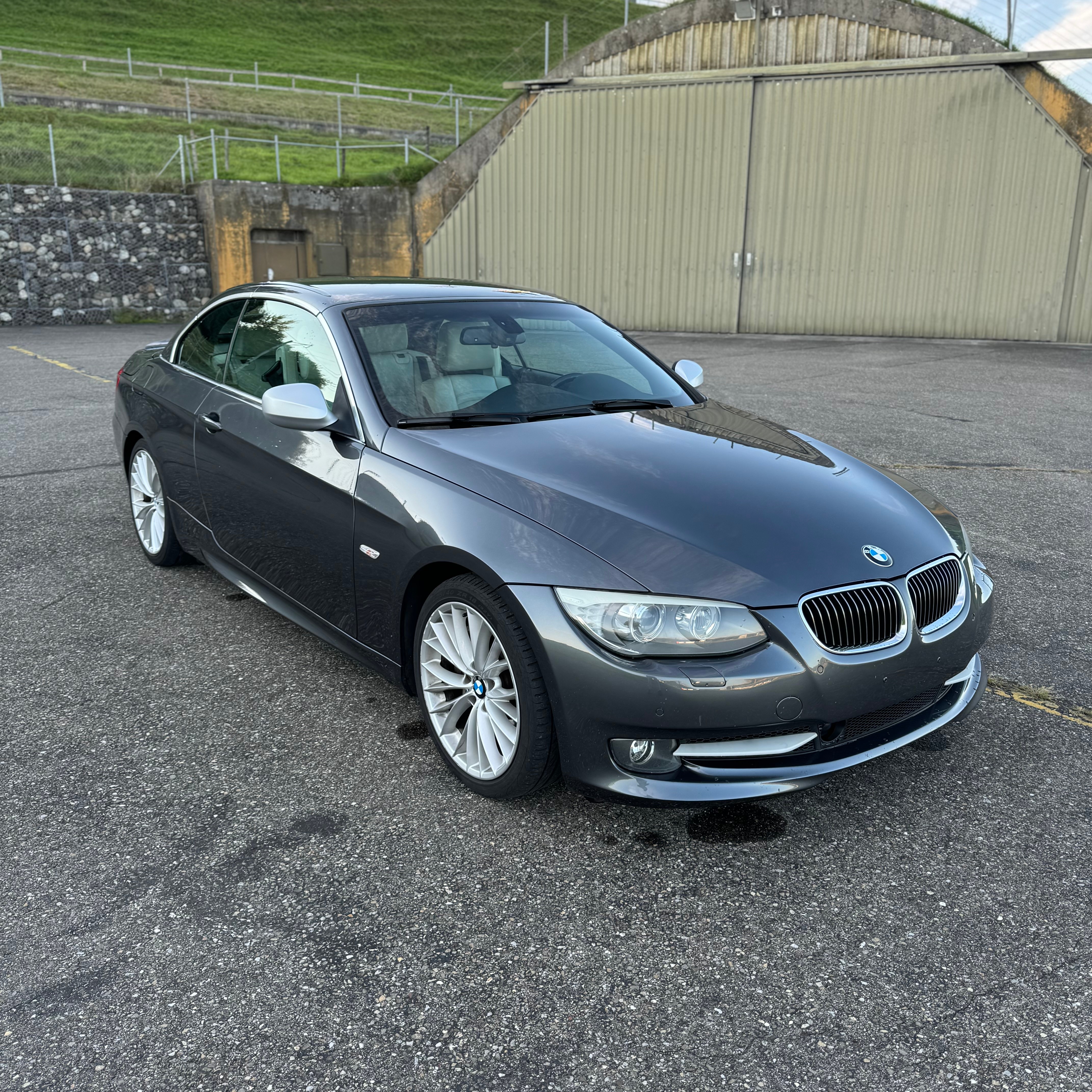 BMW 335i Cabriolet