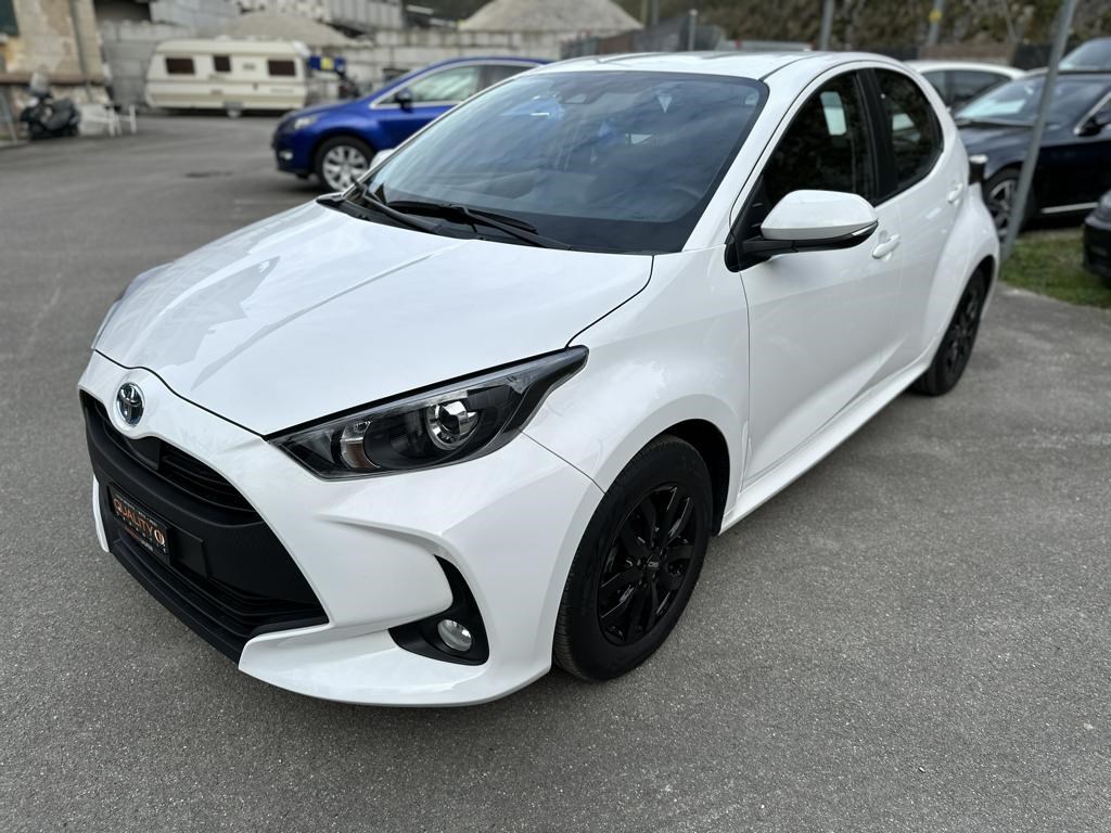 TOYOTA Yaris 1.5 VVT-i HSD Trend