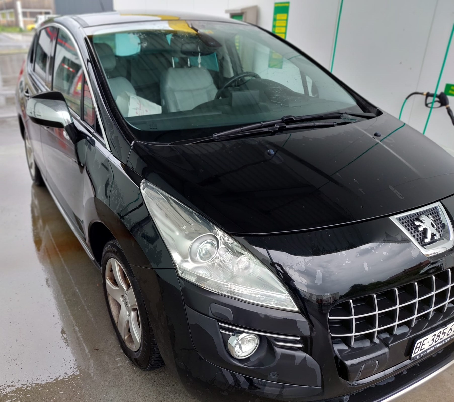 PEUGEOT 3008 1.6 16V T Platinum