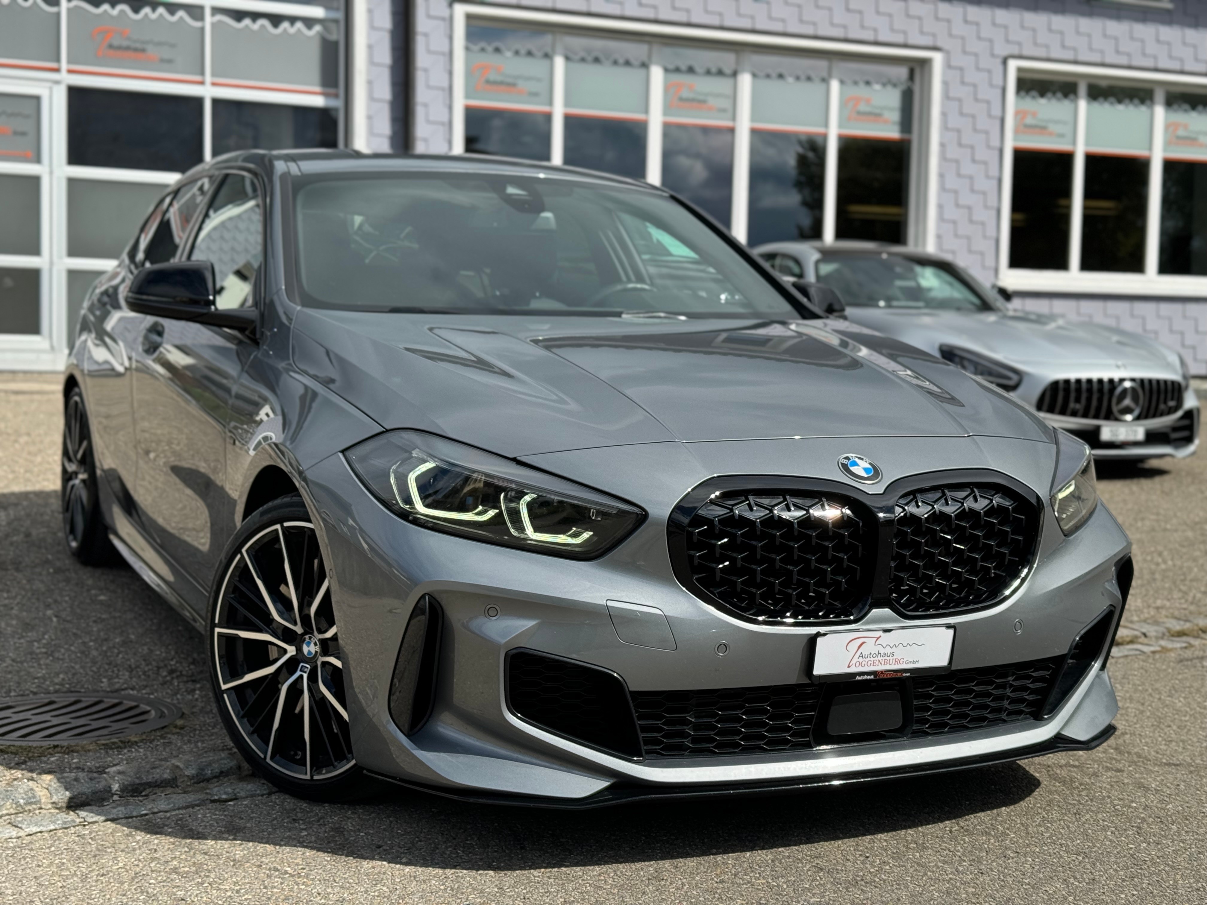 BMW M135i xDrive M Sport Pro Steptronic *Frisch ab MFK*Rückfahrkamera*Laserlichter*8-Fach bereift*Allrad