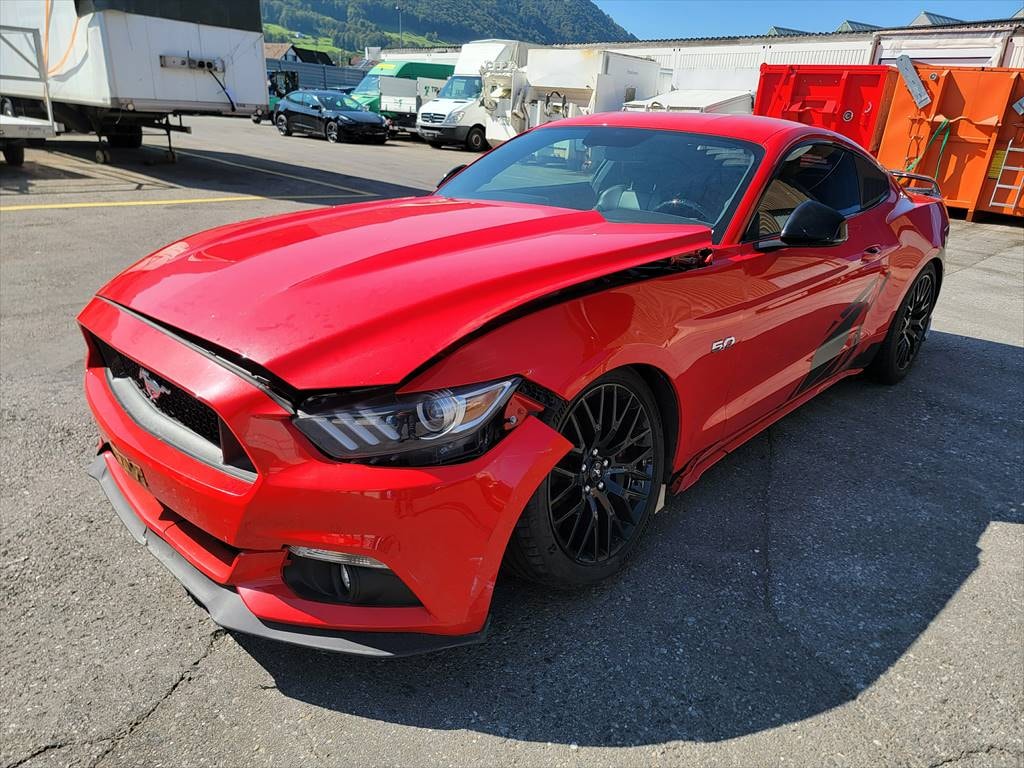 FORD Mustang Fastback 5.0 V8 GT Automat