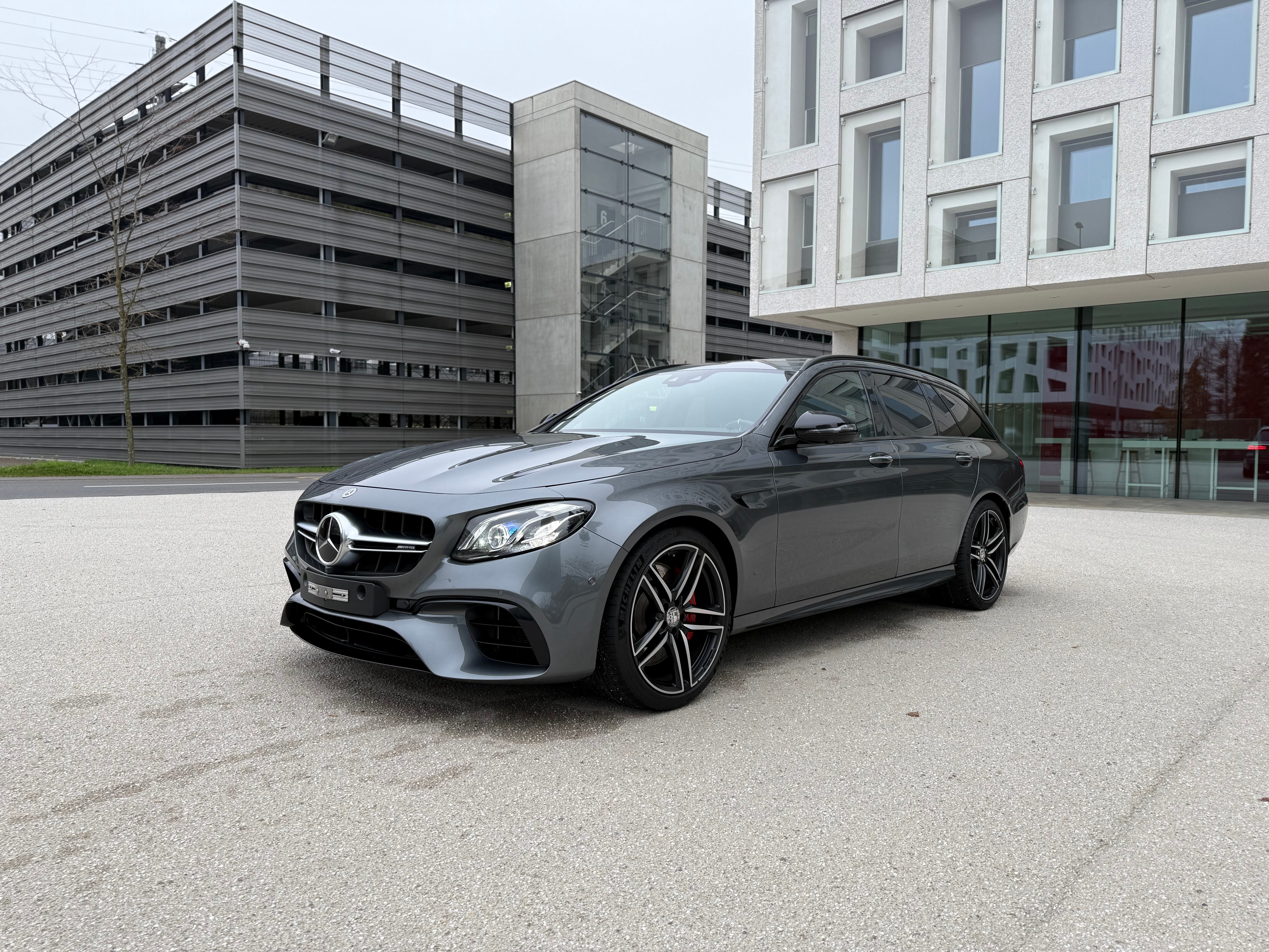 MERCEDES-BENZ E 63 AMG S 4 Matic 9G-Tronic