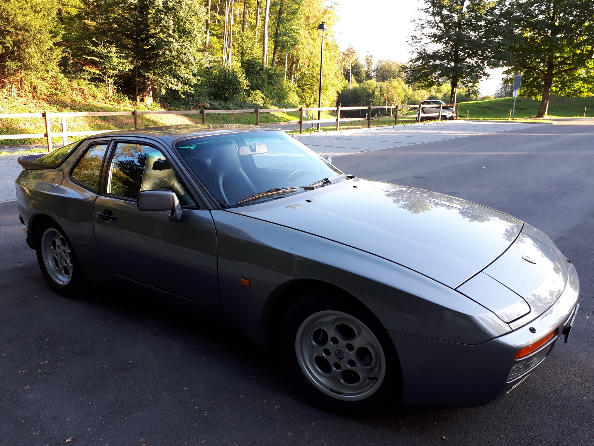 PORSCHE 944 Turbo