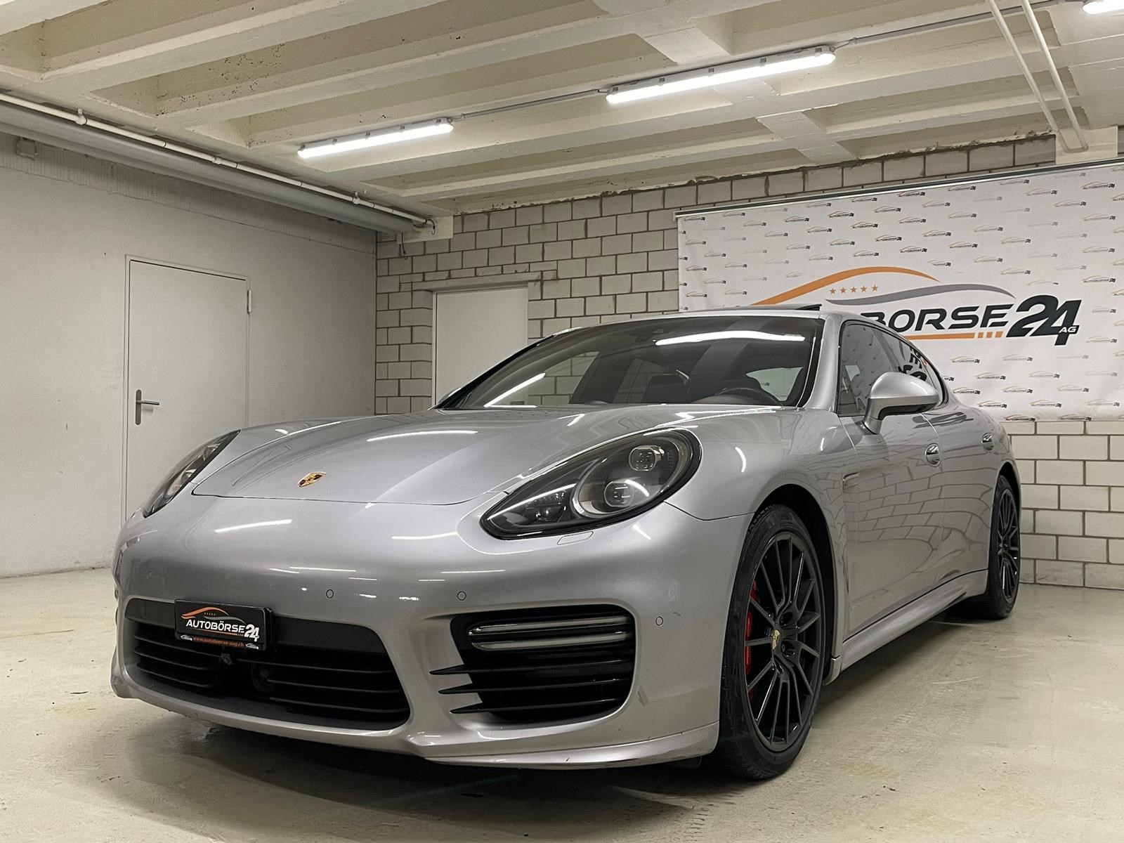 PORSCHE Panamera GTS 4.8 PDK