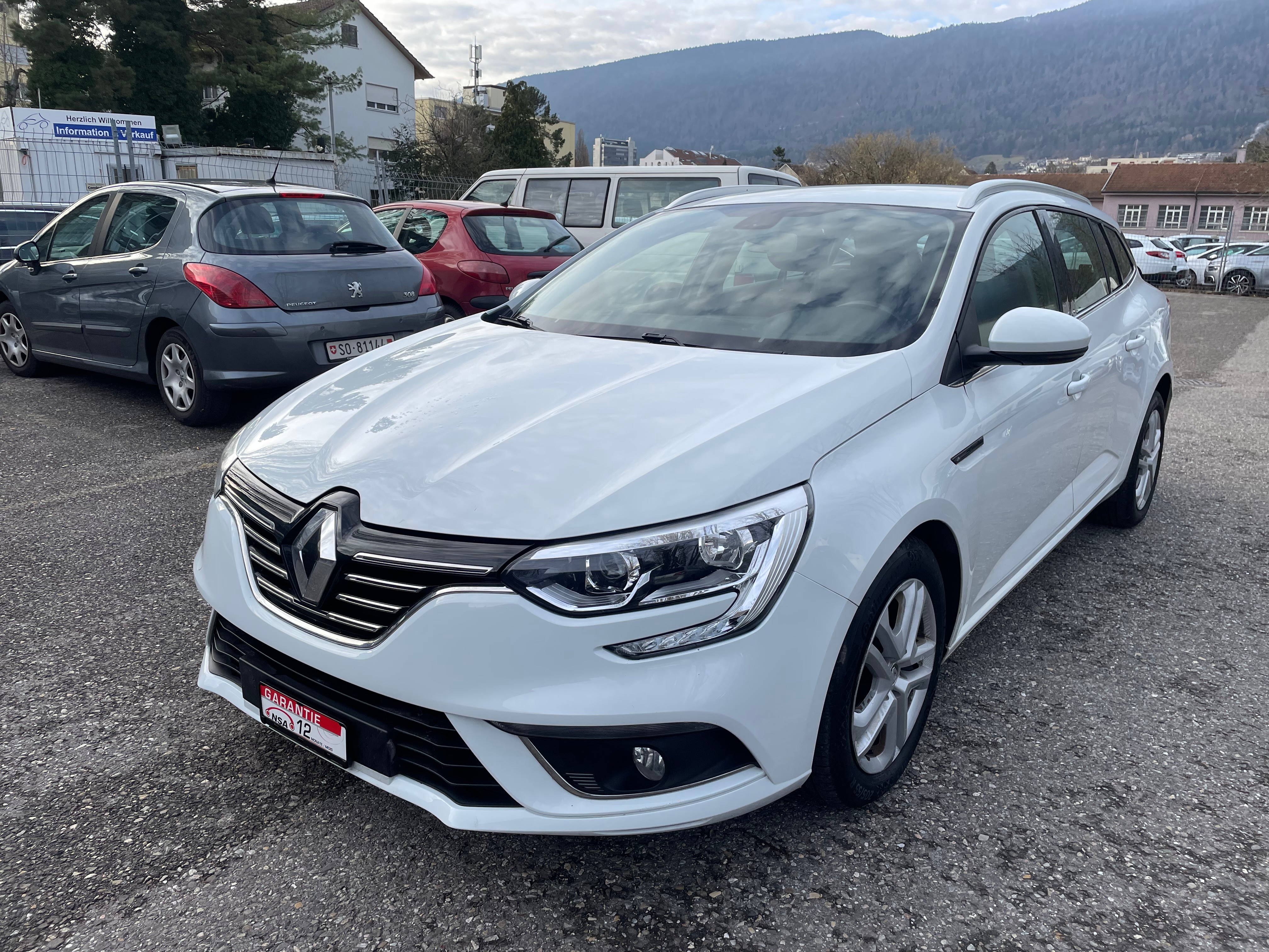 RENAULT Mégane Grandtour 1.5 dCi Business EDC * Gr.Navi * Klima-auto * Tempomat * PDC H * Frisch Ab MFK