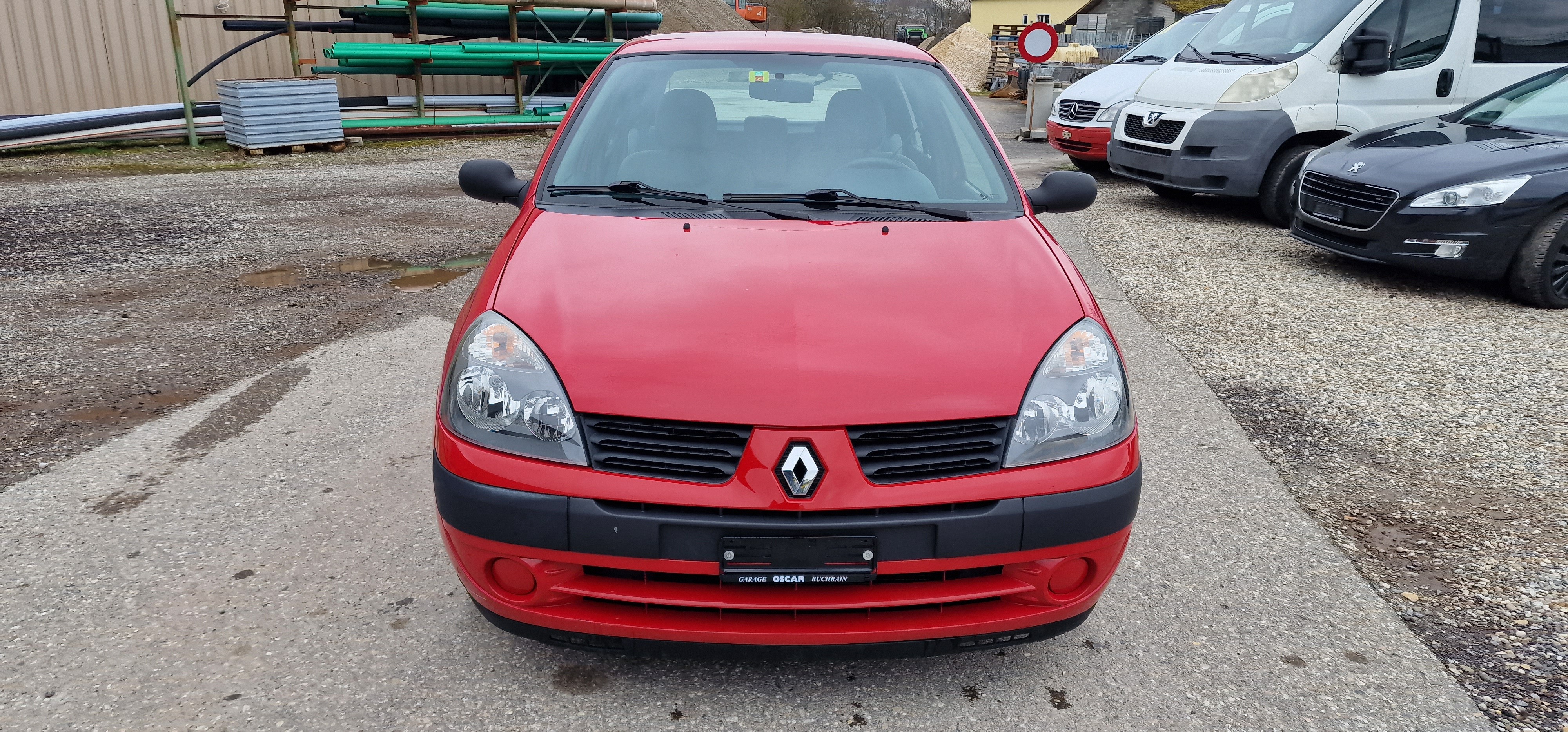 RENAULT Clio 1.2 16V Authentique Pack