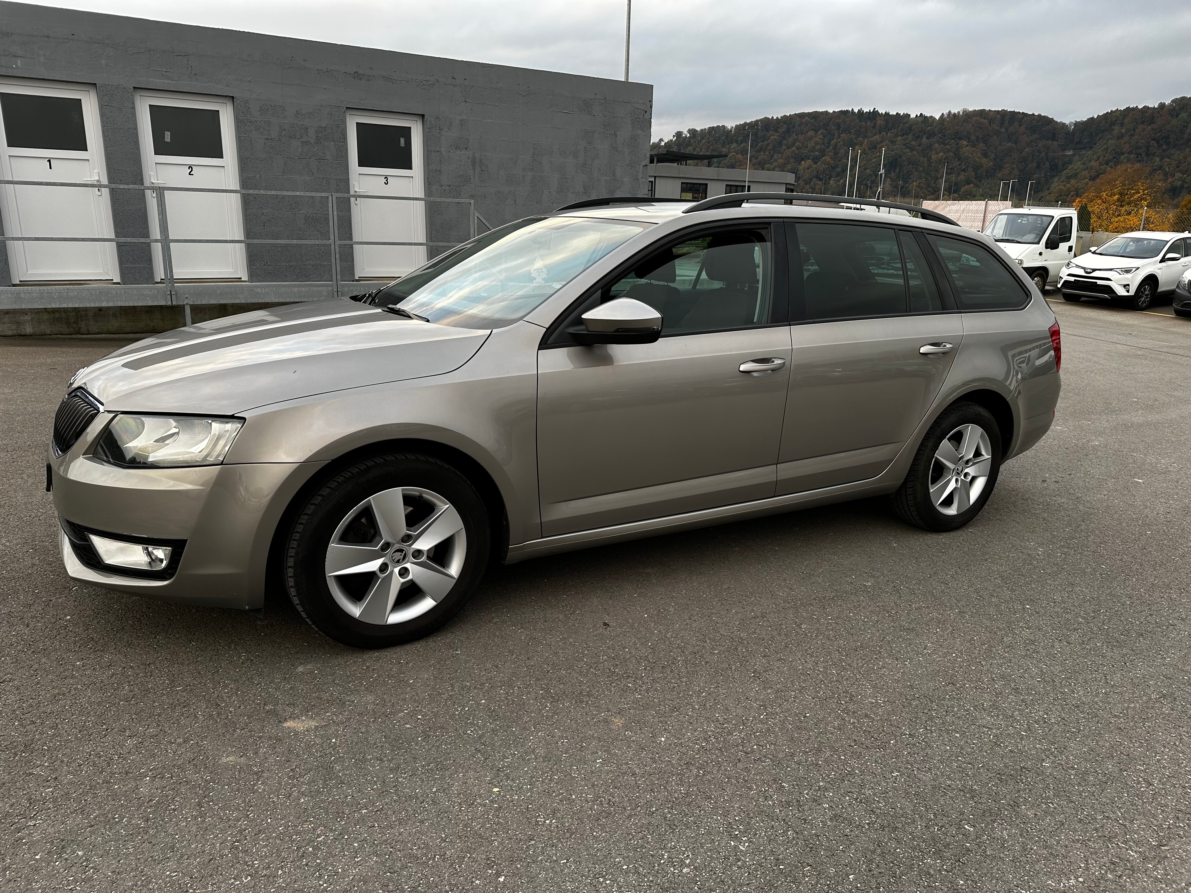 SKODA Octavia Combi 1.4 TSI Active