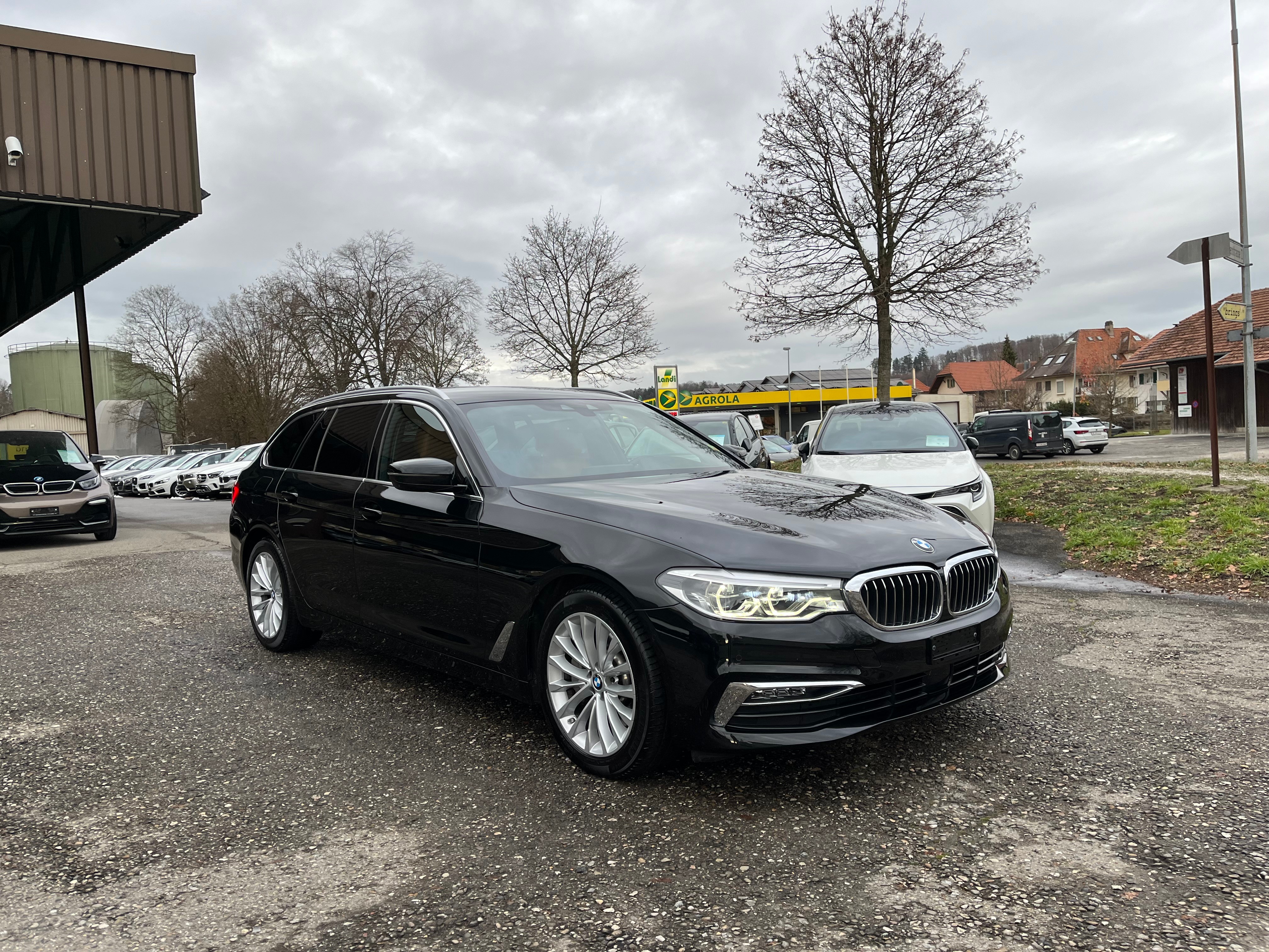 BMW 530d xDrive Touring Luxury Line Steptronic