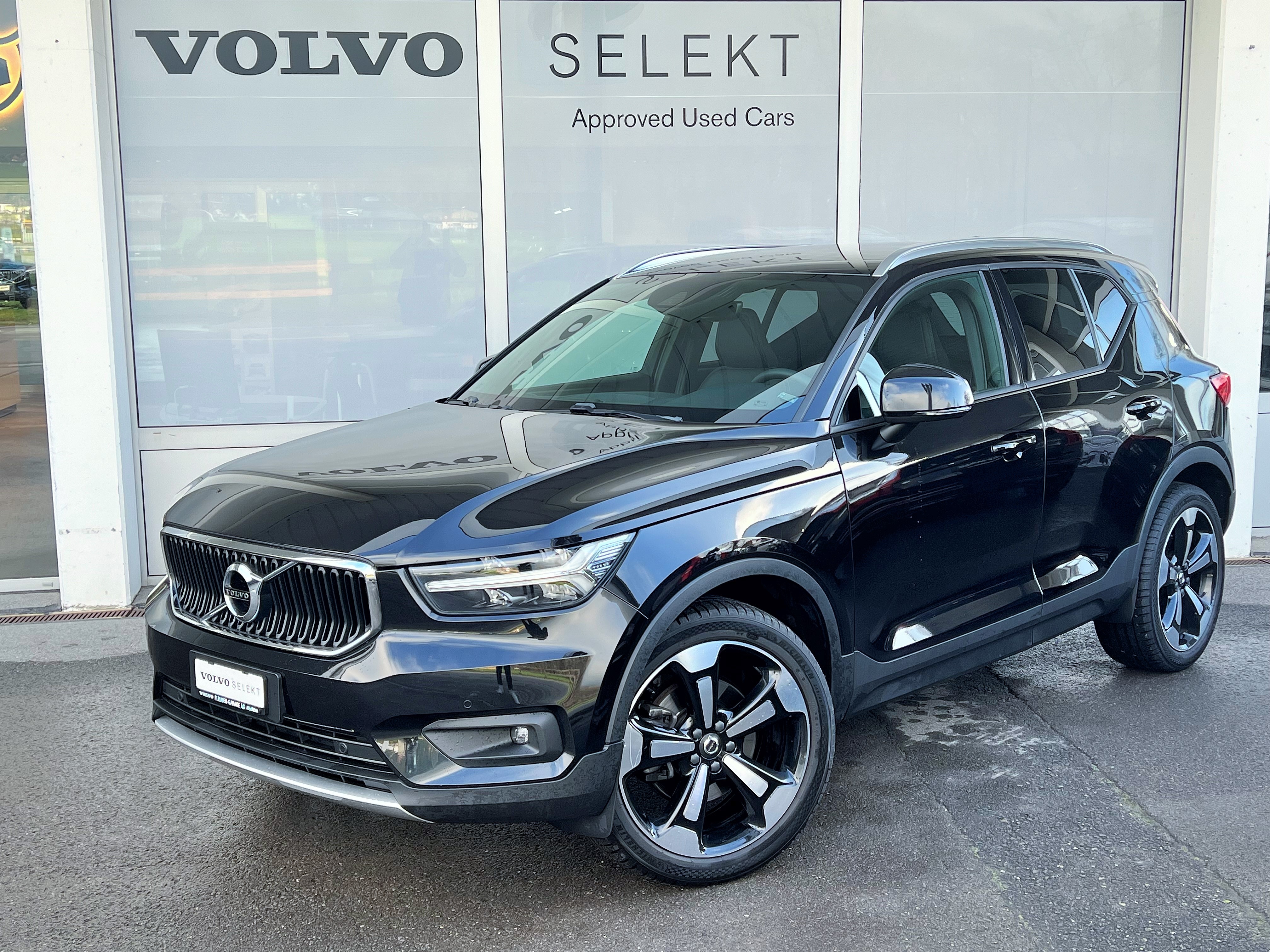 VOLVO XC40 T4 AWD Momentum