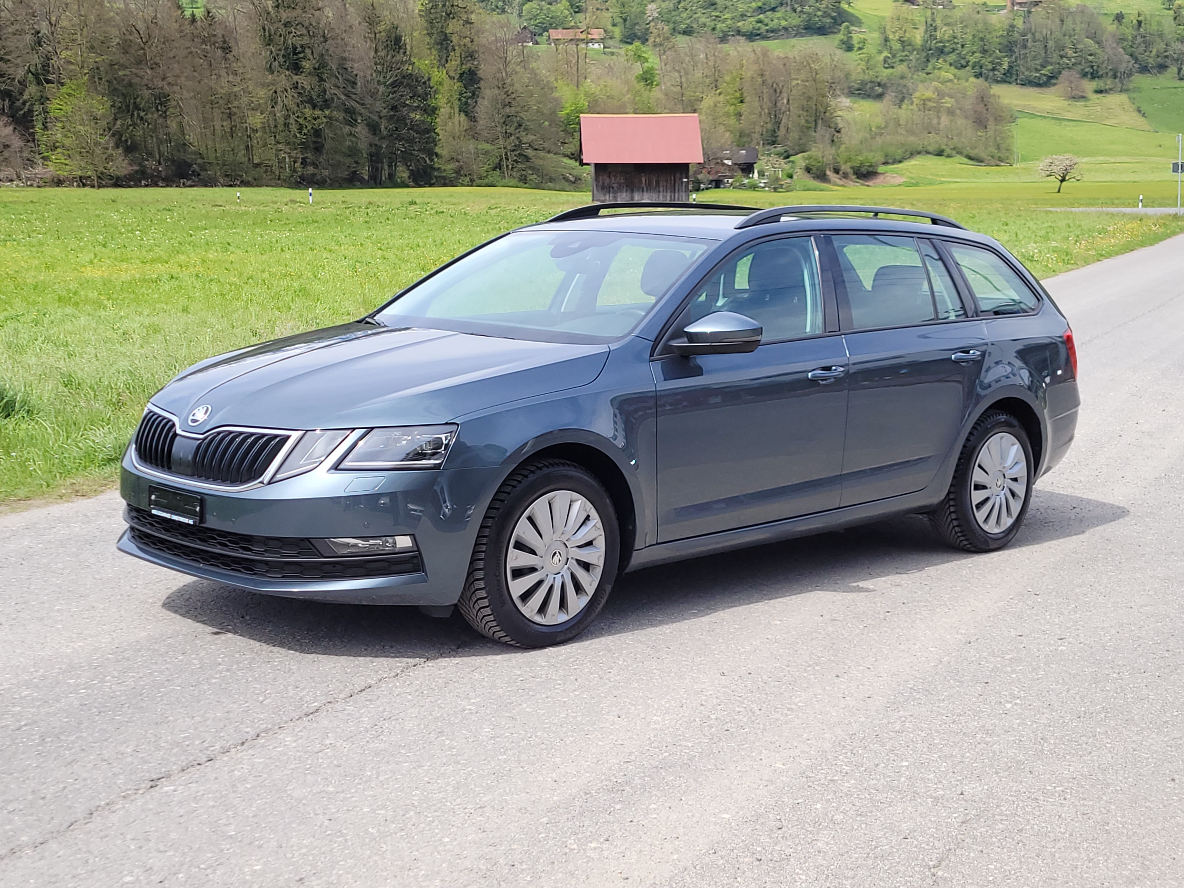 SKODA Octavia Combi 2.0 TDI Ambition 4x4 DSG *Front-/Line-/Ausparkassist + Blind Spot + Tempomat*