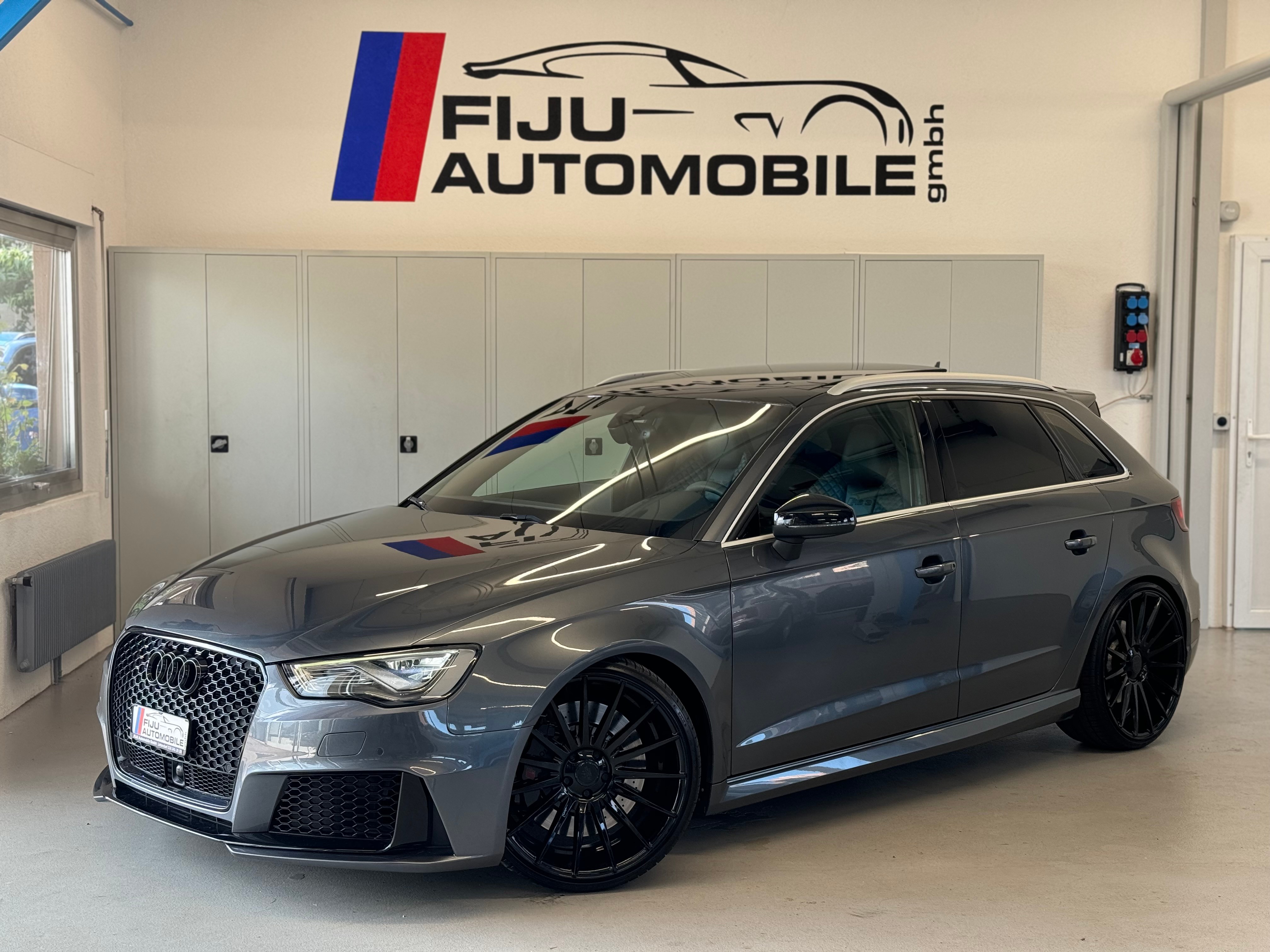 AUDI RS3 2.5 TSI quattro S-tronic