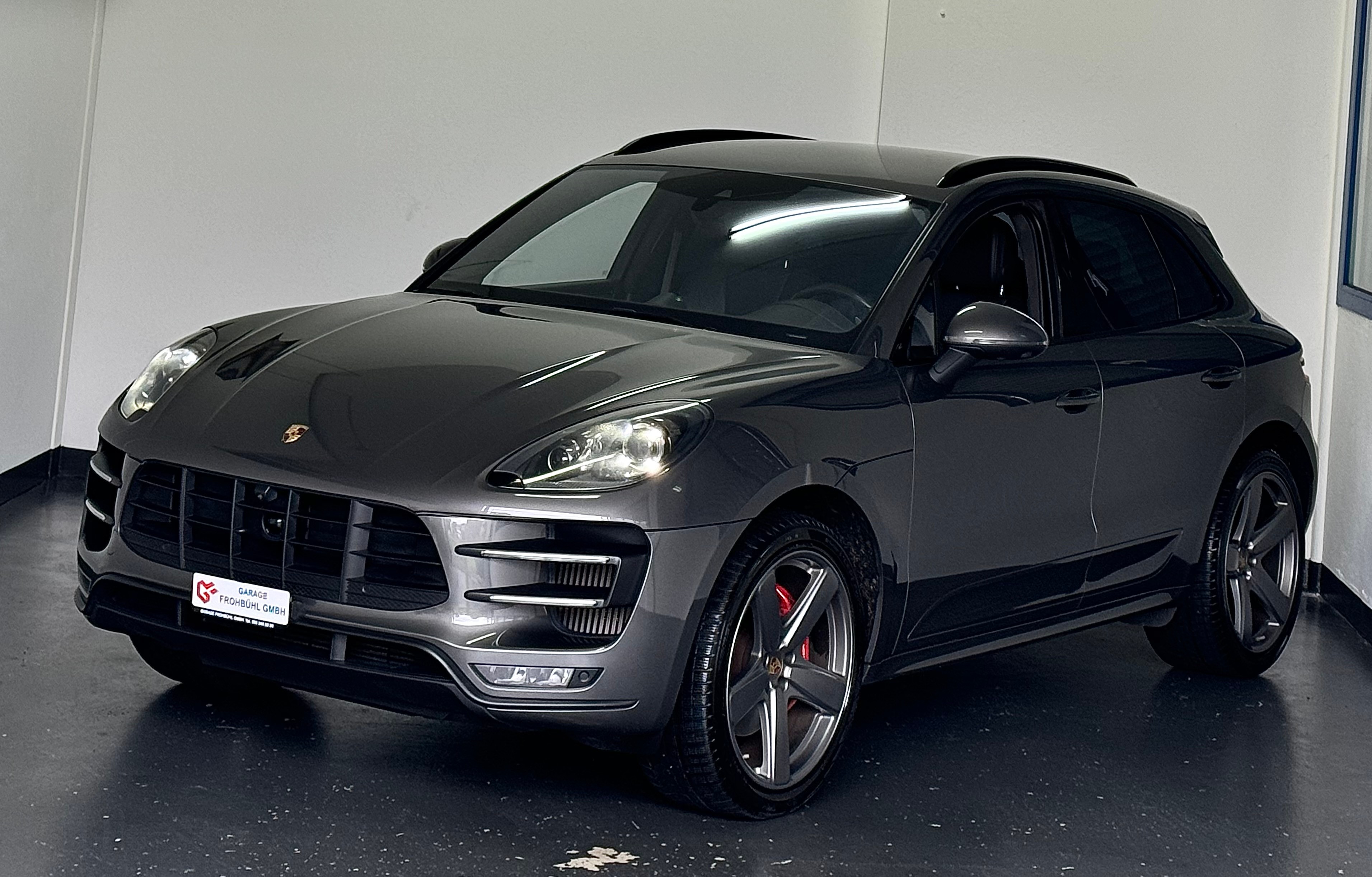 PORSCHE Macan Turbo PDK