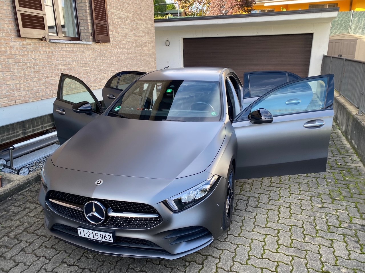 MERCEDES-BENZ A 180 Night Star AMG Line 7G-DCT