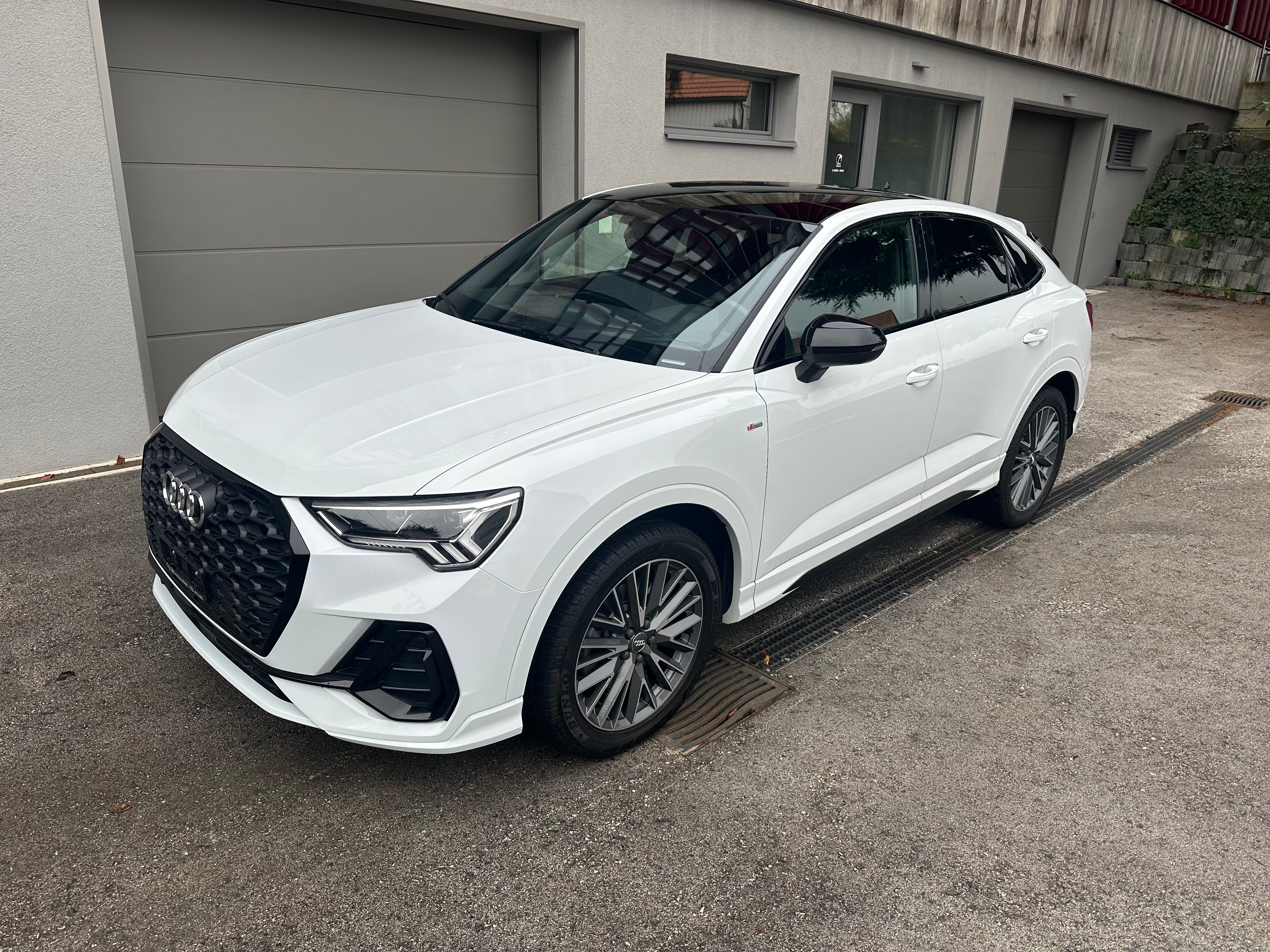 AUDI Q3 Sportback 40 TFSI S line quattro