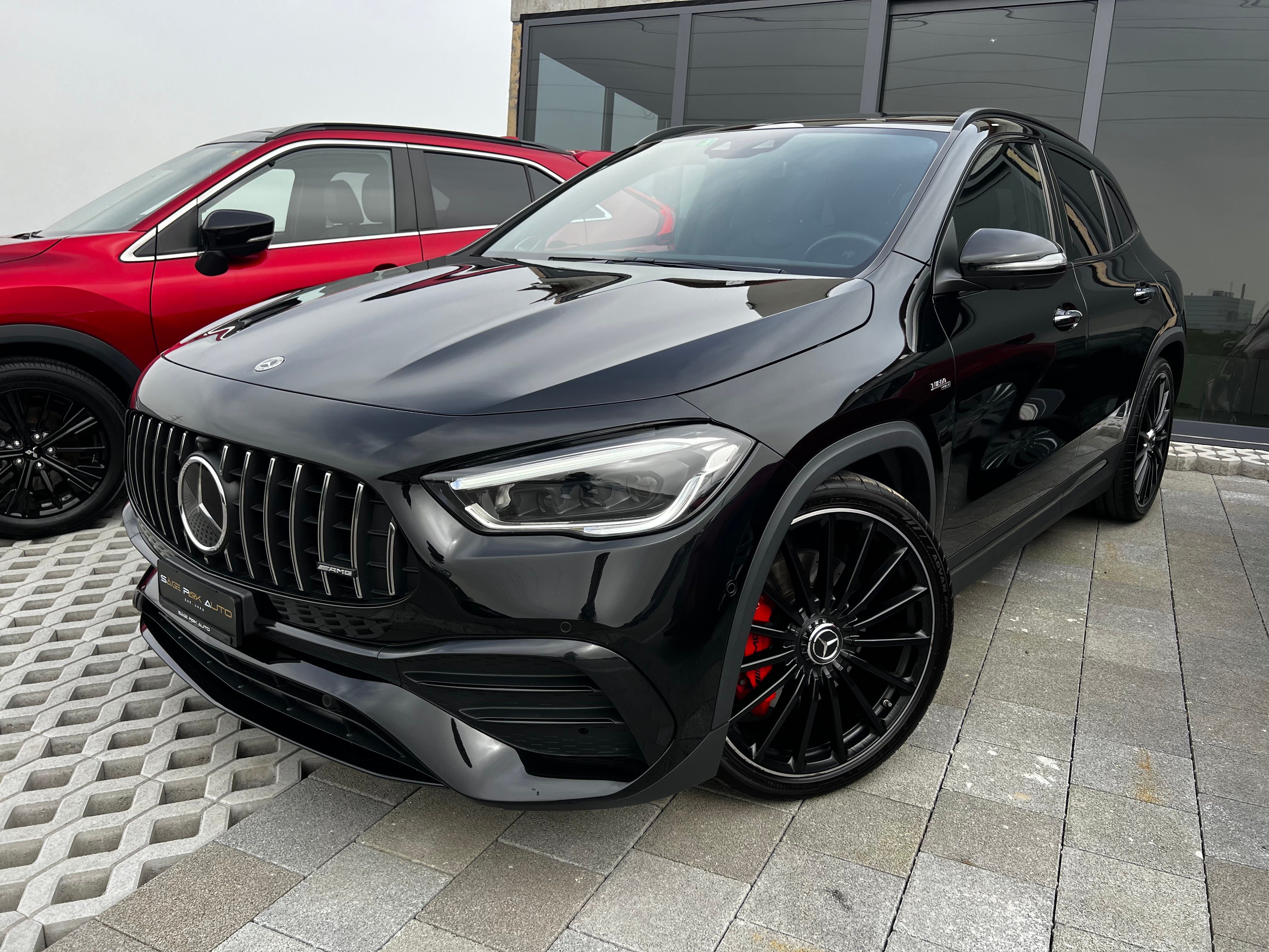 MERCEDES-BENZ GLA 35 AMG 4Matic 8G-Speedshift DCT *Black Edition*