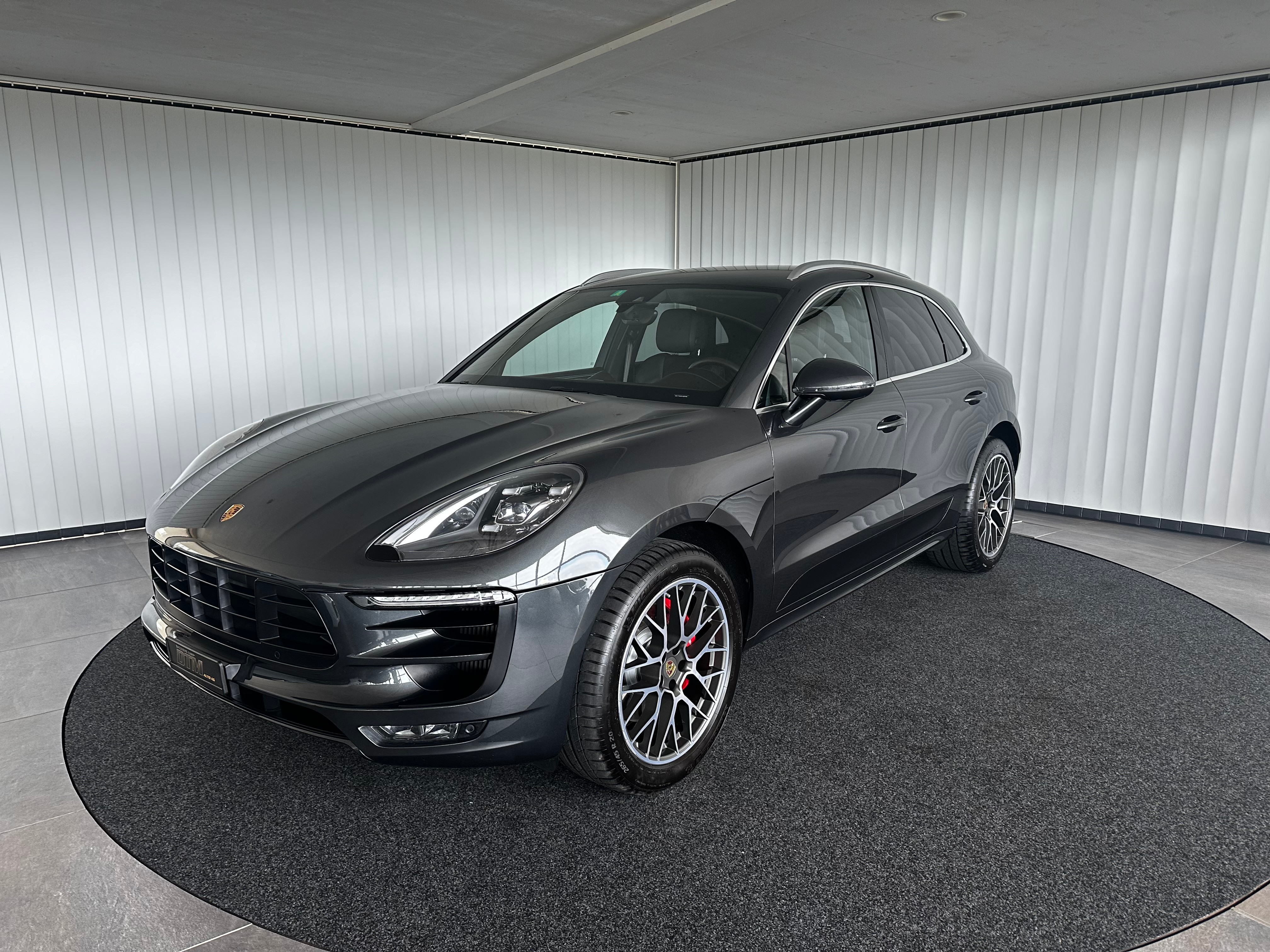 PORSCHE Macan GTS