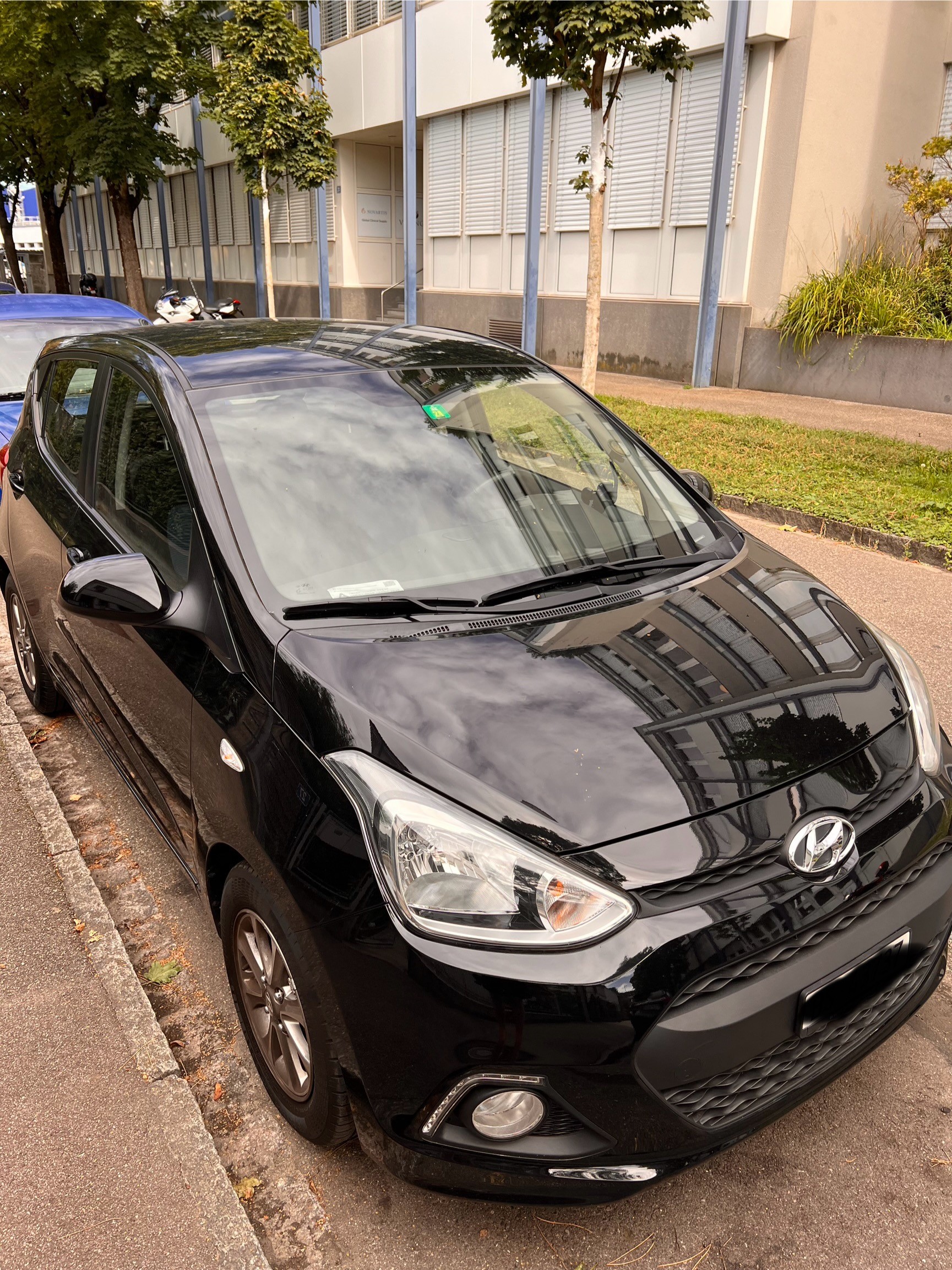 HYUNDAI i10 1.0 Amplia