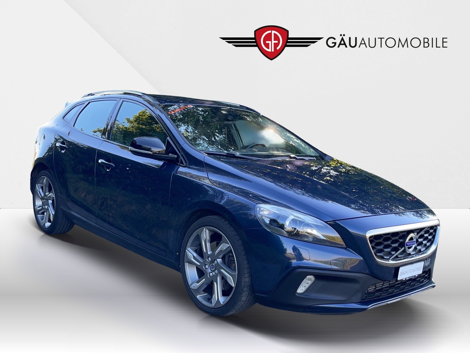 VOLVO V40 Cross Country D3 Momentum Geartronic