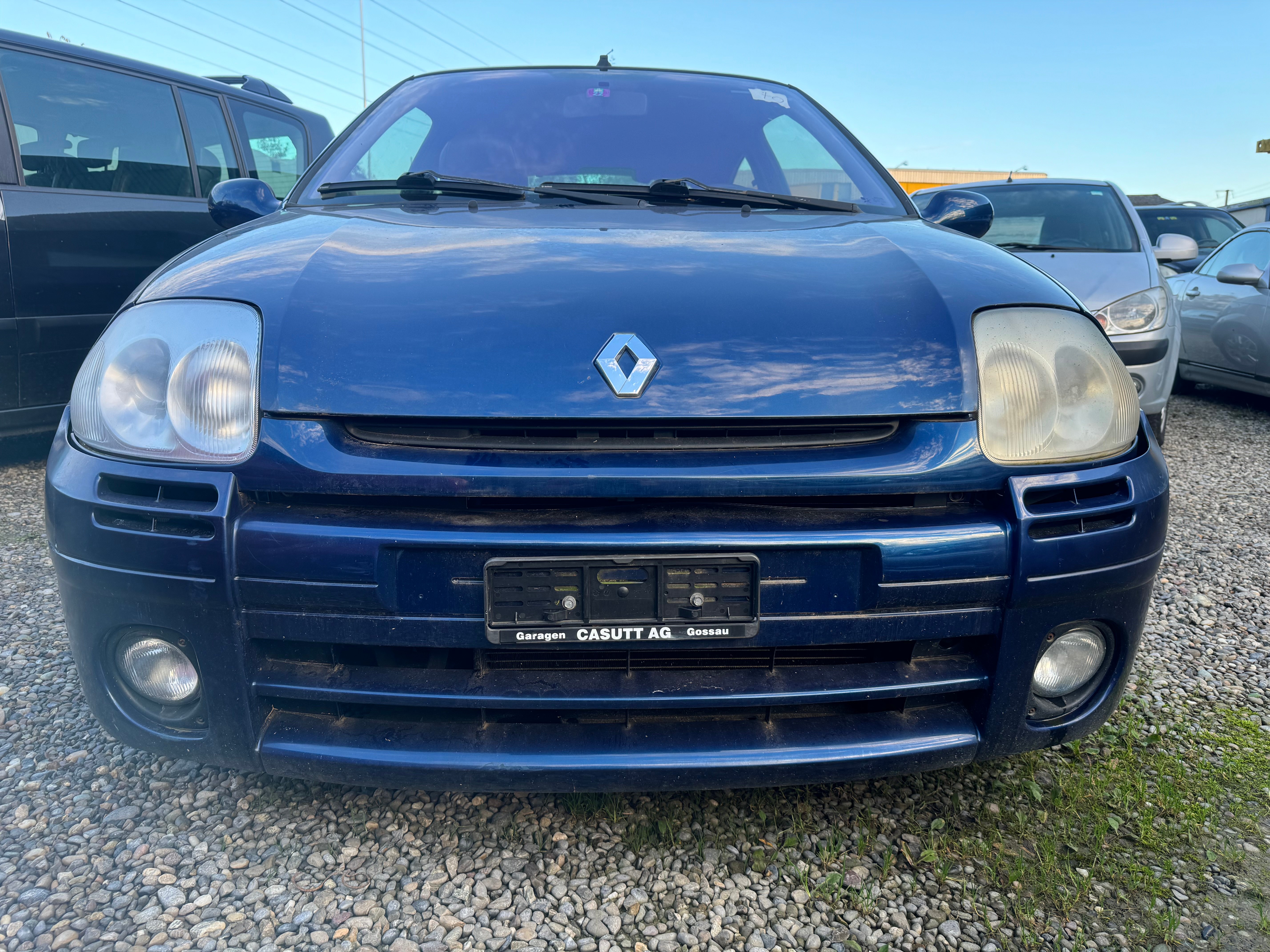 RENAULT Clio 2.0 16V Sport