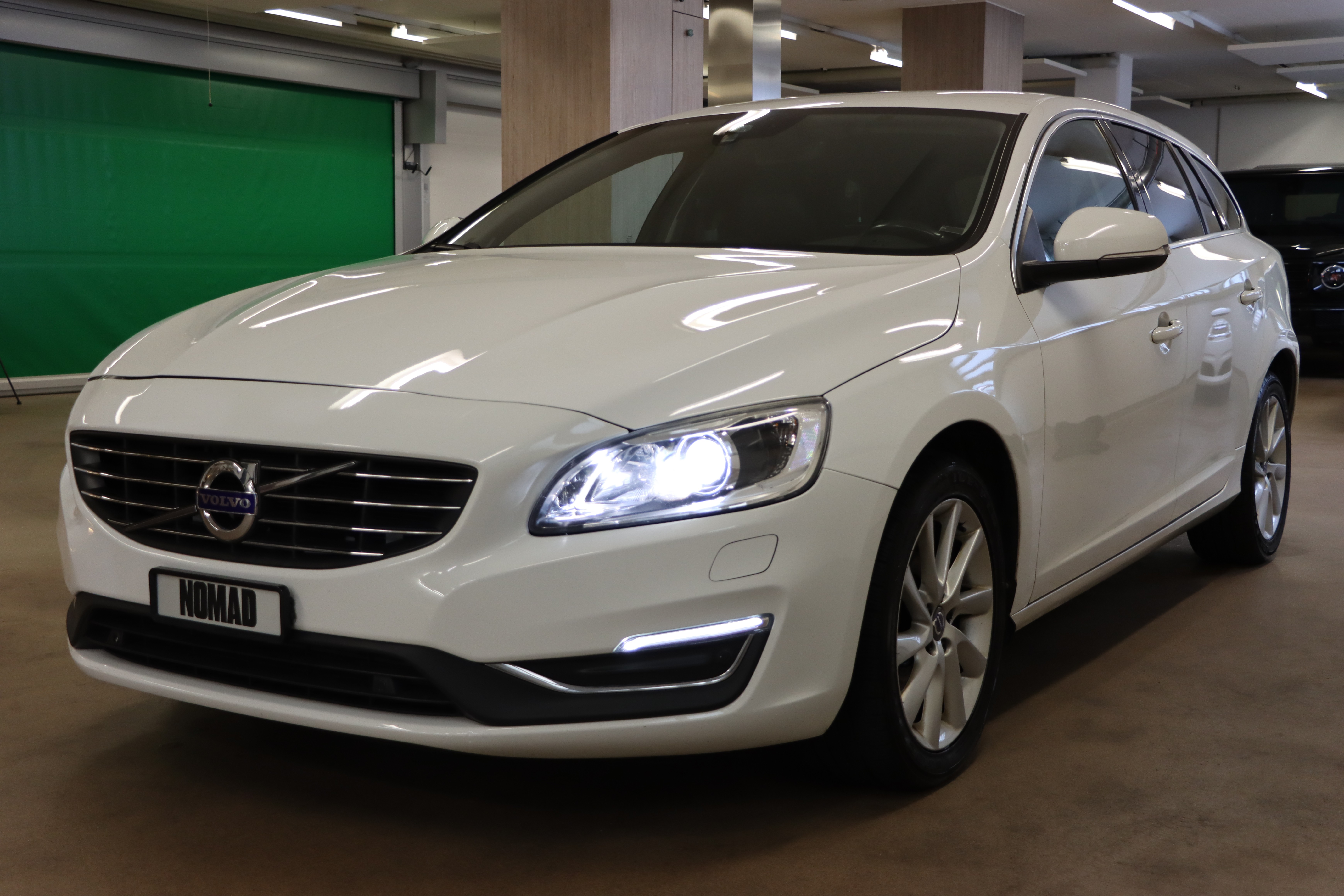 VOLVO V60 D4 Summum Geartronic