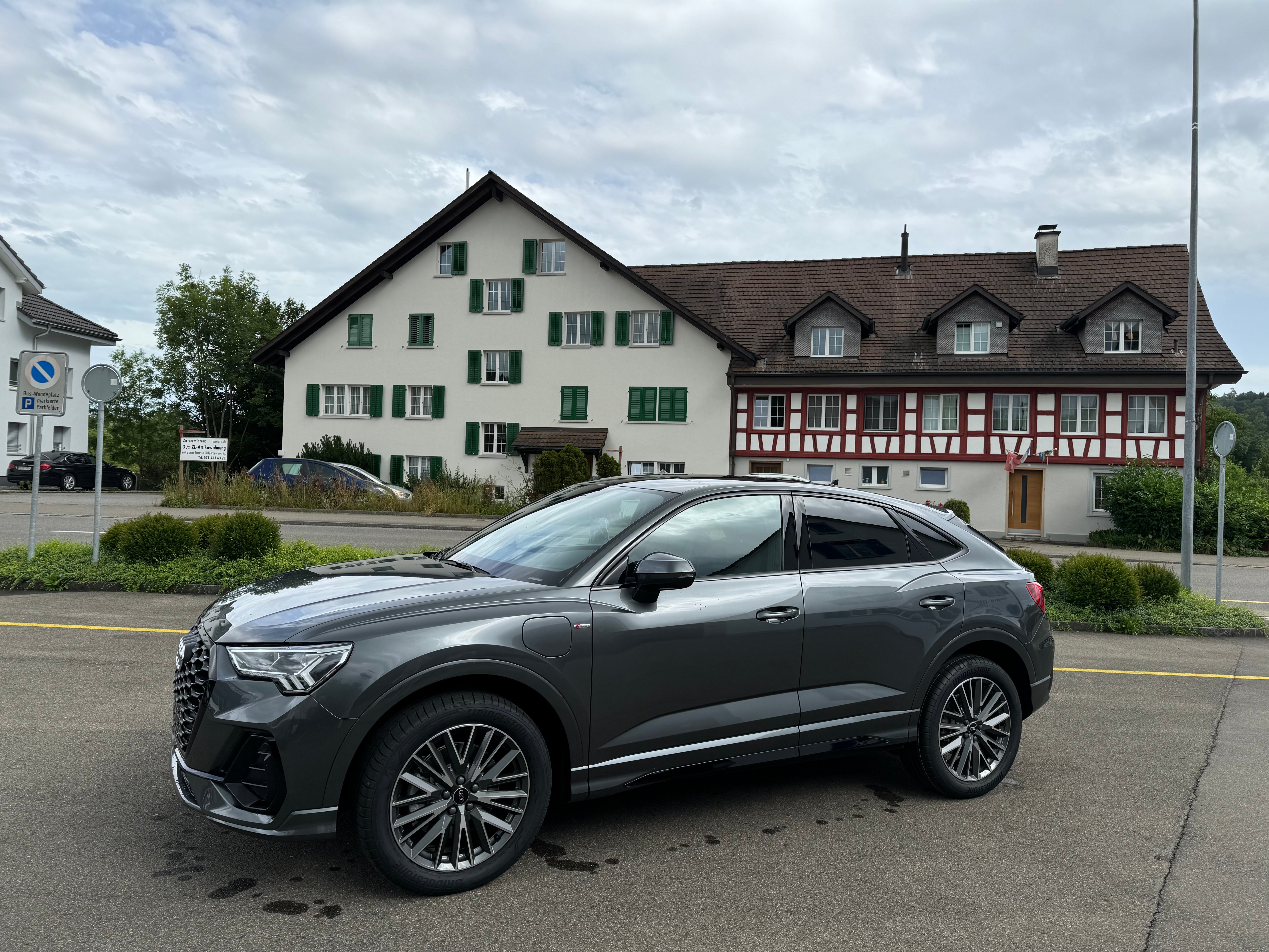 AUDI Q3 Sportback 45 TFSI e S line