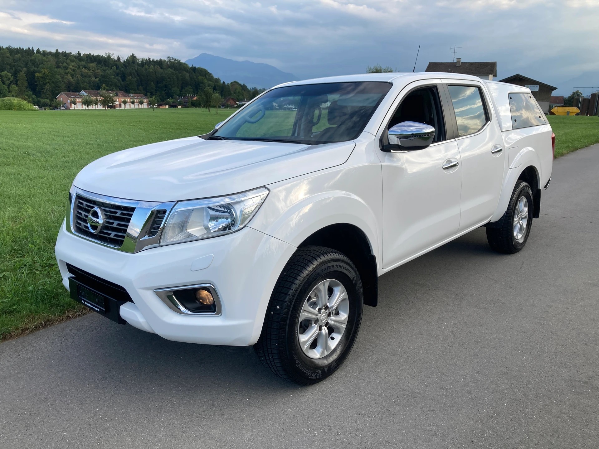 NISSAN Navara Double Cab Acenta 2.3 dCi 4WD mit Anhängerkupplung