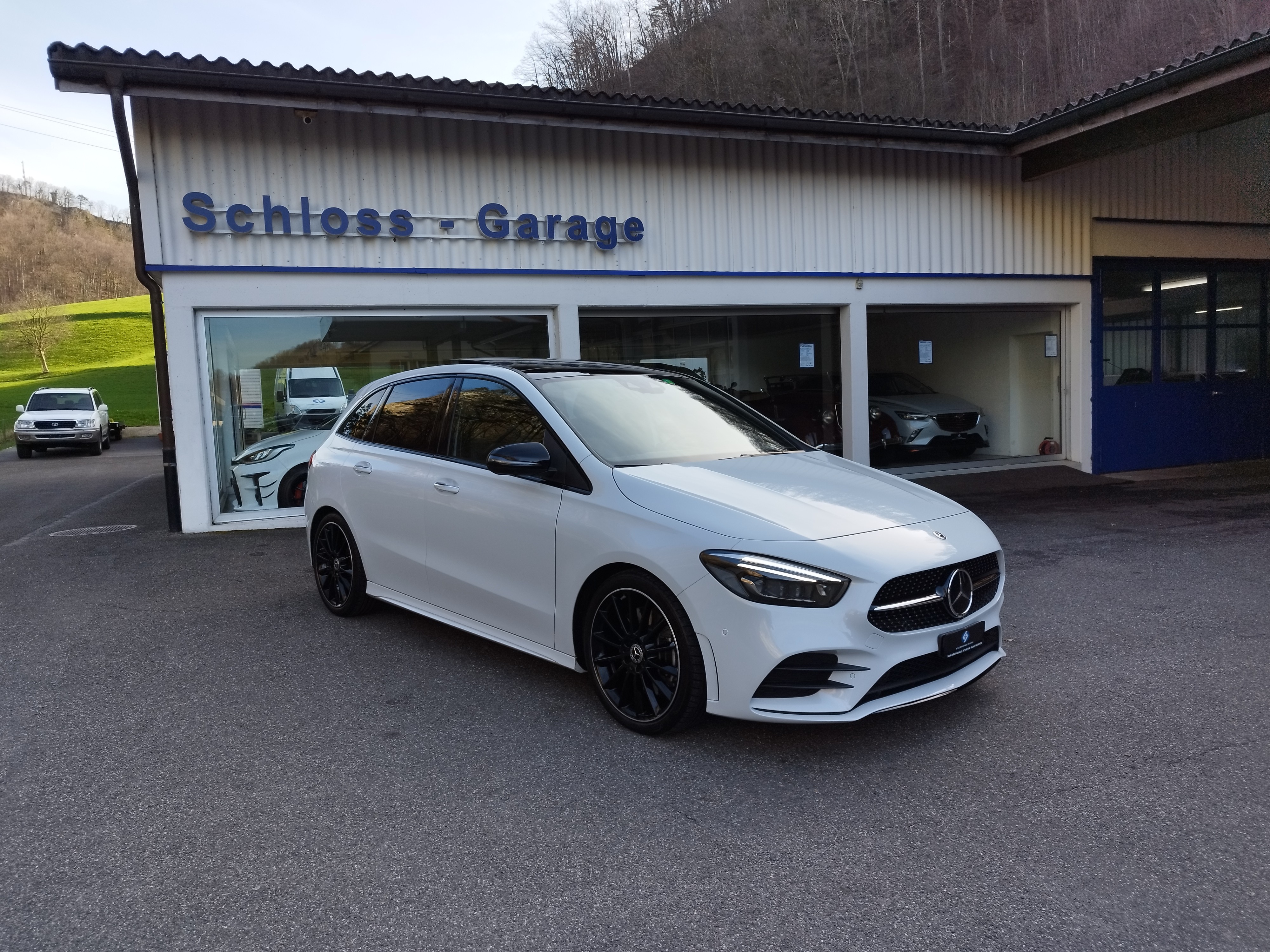 MERCEDES-BENZ B 250 4Matic AMG Line