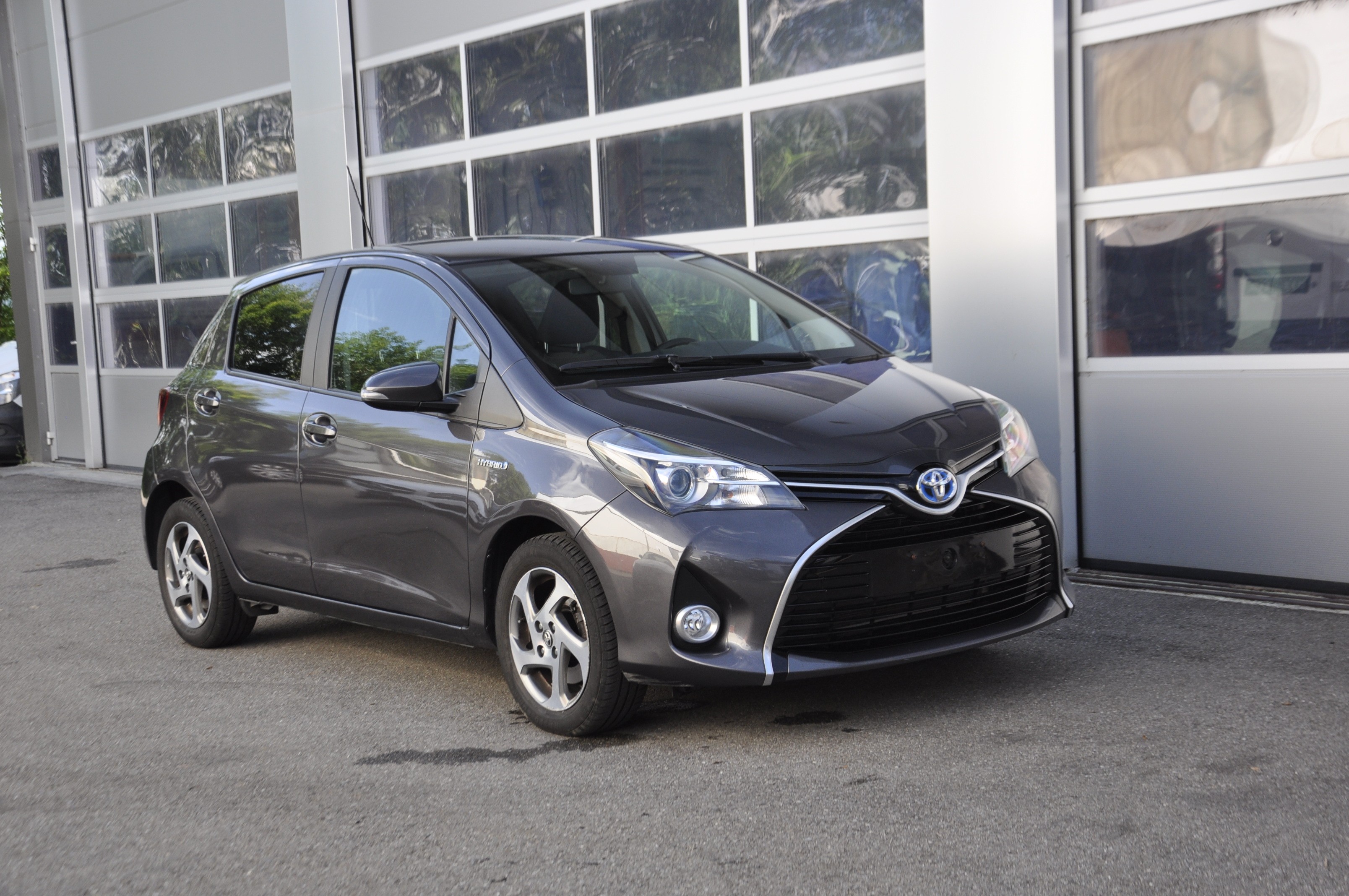 TOYOTA Yaris 1.5 VVT-i Hybrid Trend e-CVT