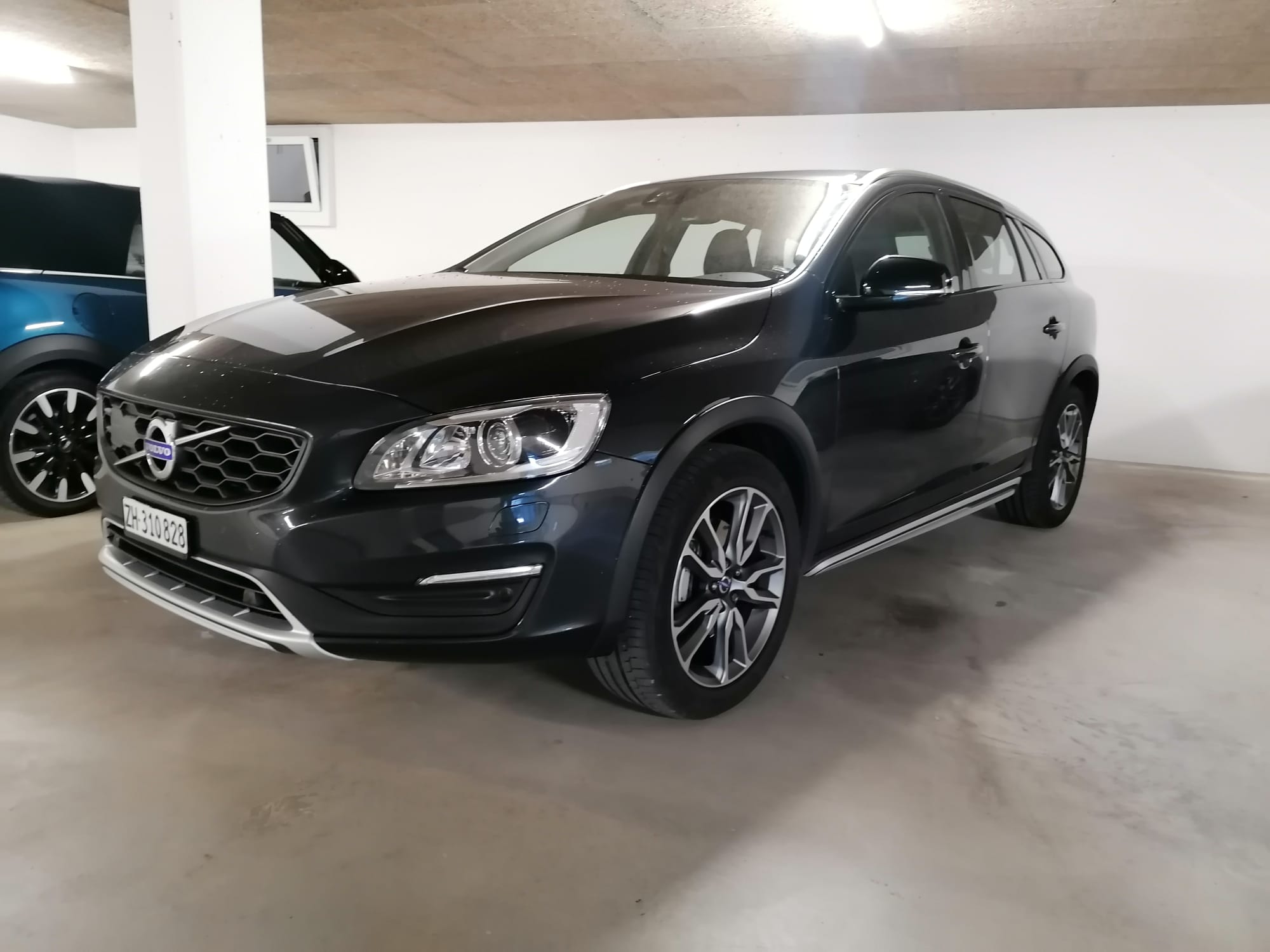 VOLVO V60 Cross Country D4 AWD Summum Geartronic