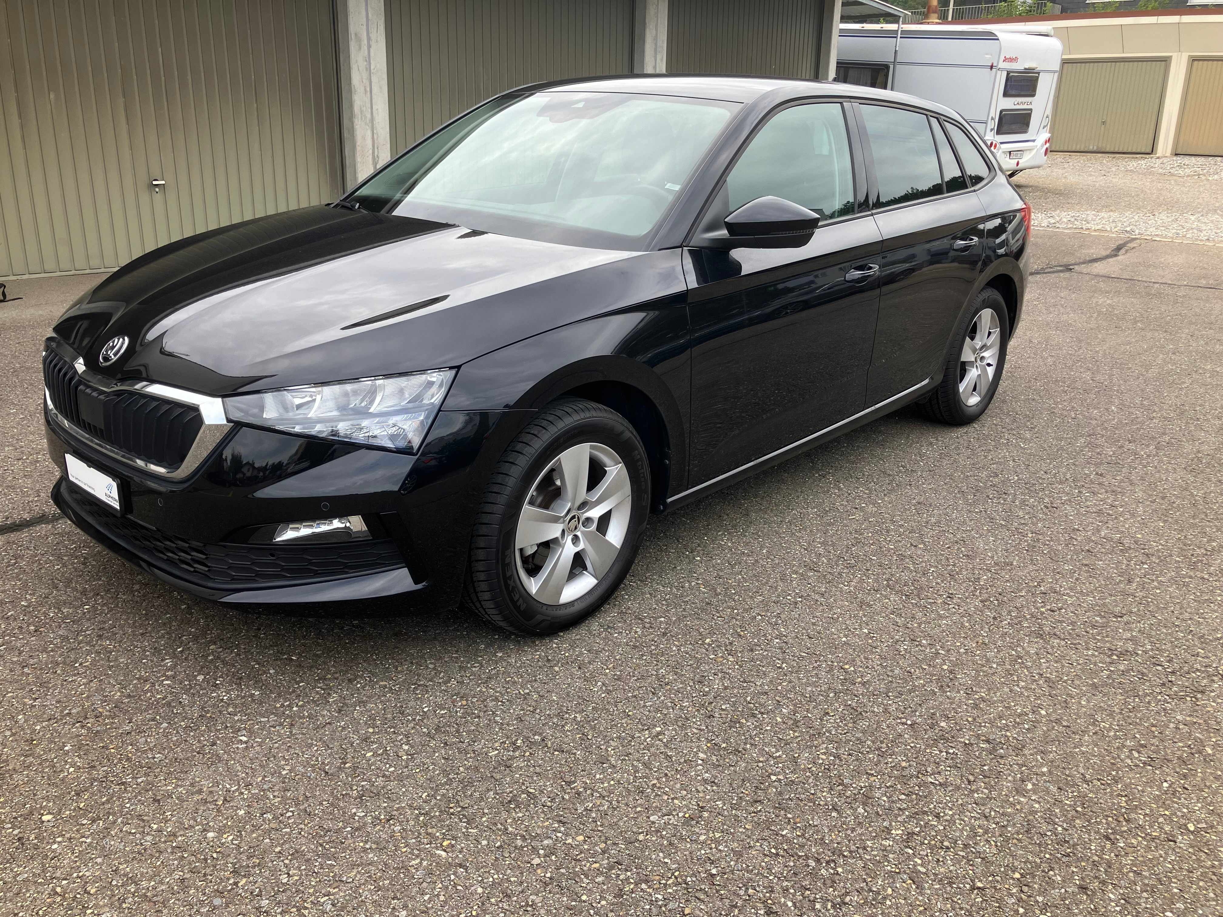 SKODA Scala 1.5 TSI ACT Style DSG / NEUWAGENZUSTAND / KAMERA / NAVI / WERKSGARANTIE - JUNI 2025