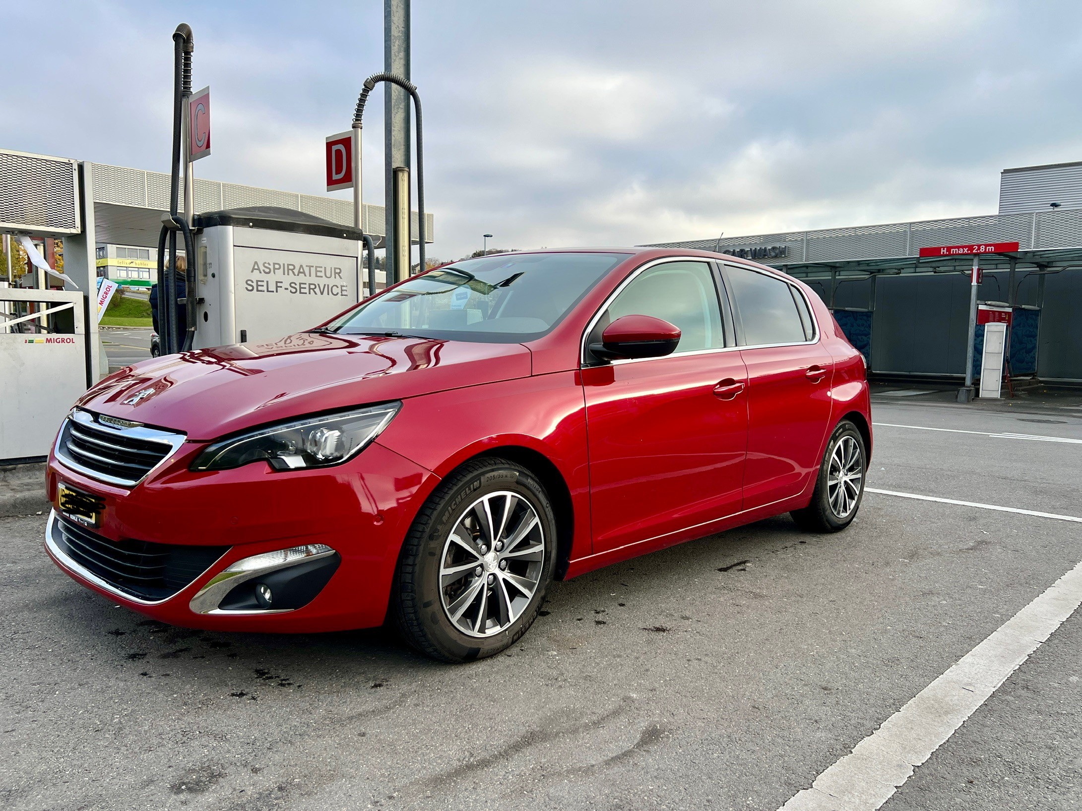 PEUGEOT 308 1.2 THP Allure Automatic