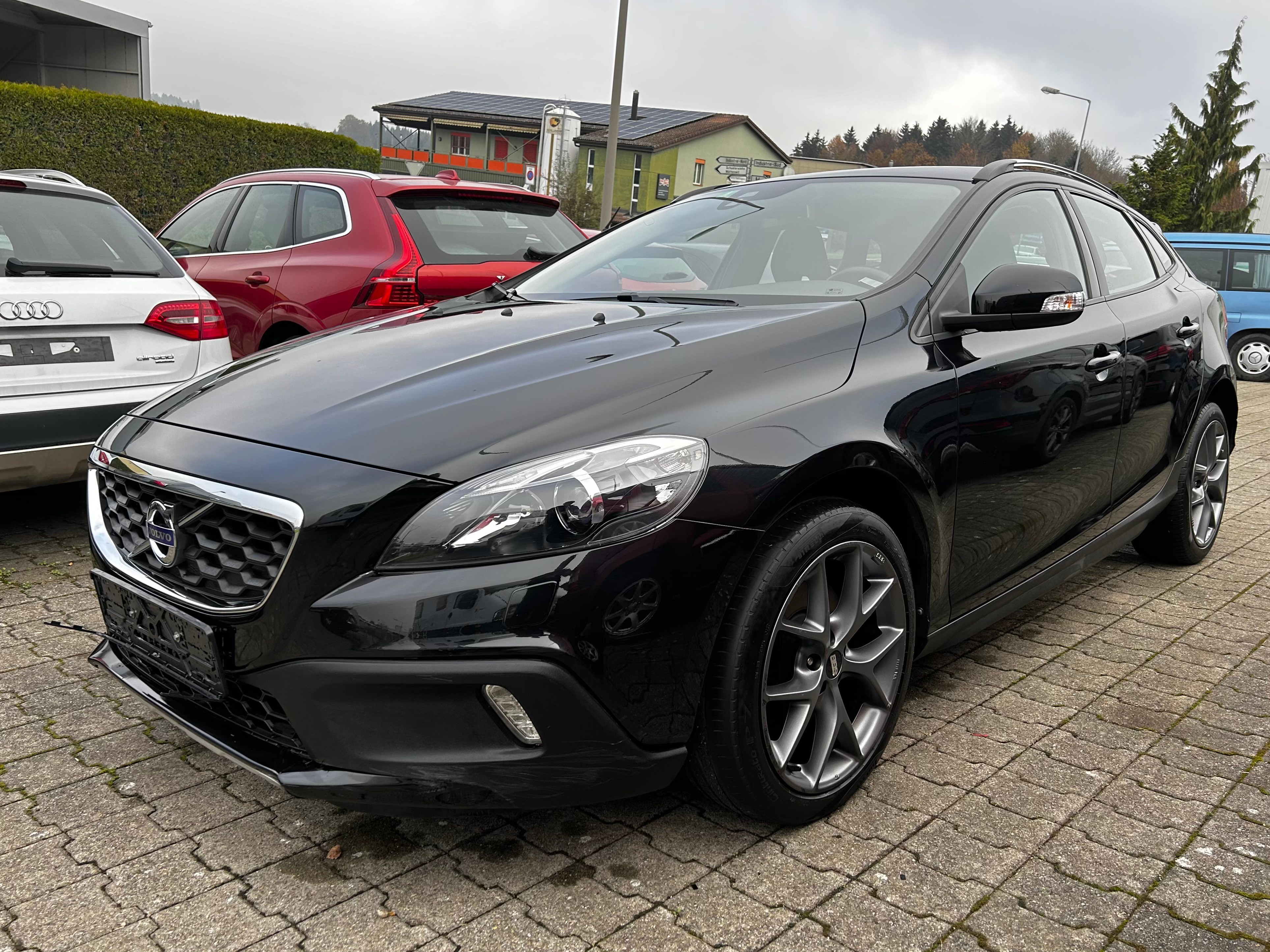 VOLVO V40 Cross Country T4 2.0 AWD Momentum Geartronic