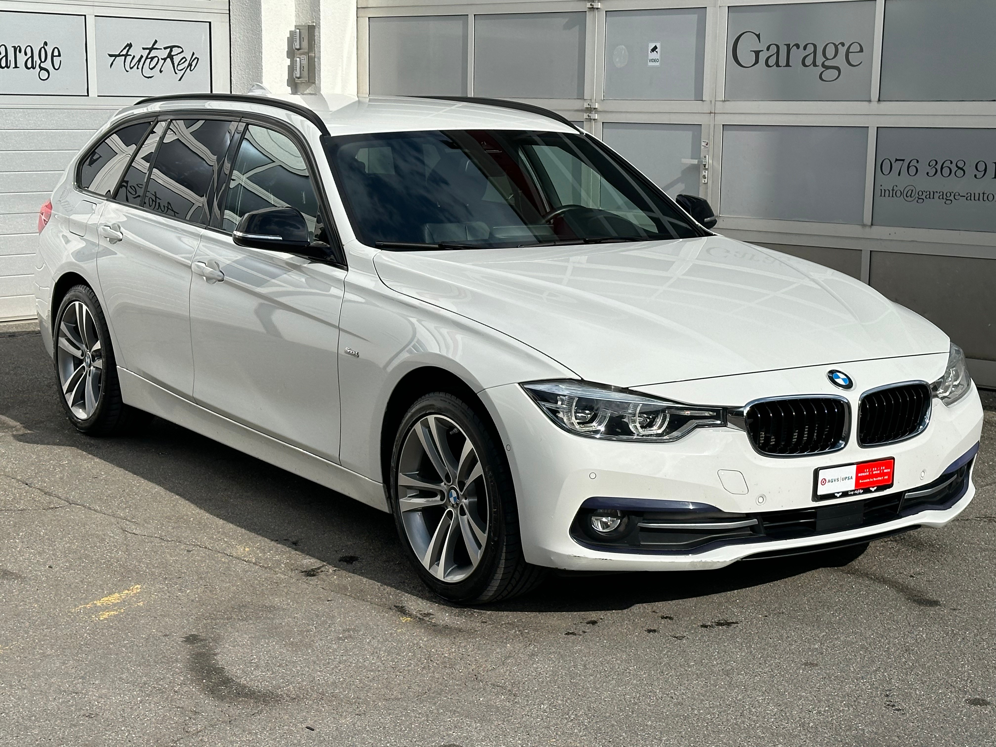 BMW 320d xDrive Touring Luxury Line Steptronic