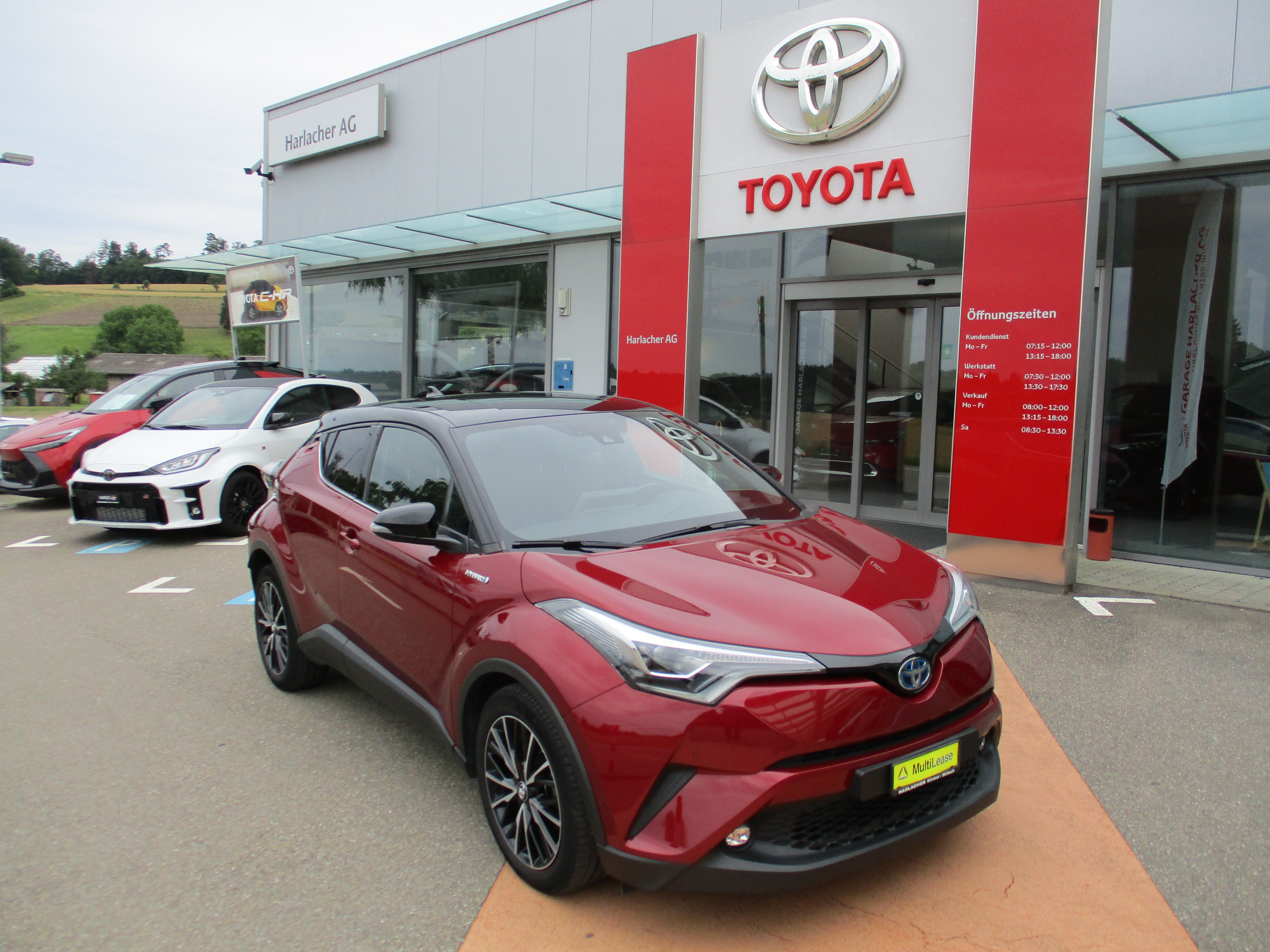 TOYOTA C-HR 1.8 HSD Trend CVT