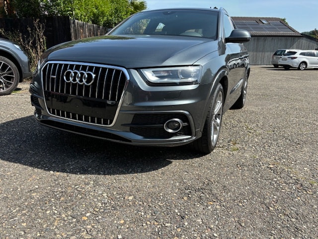 AUDI Q3 2.0 TFSI quattro S-tronic