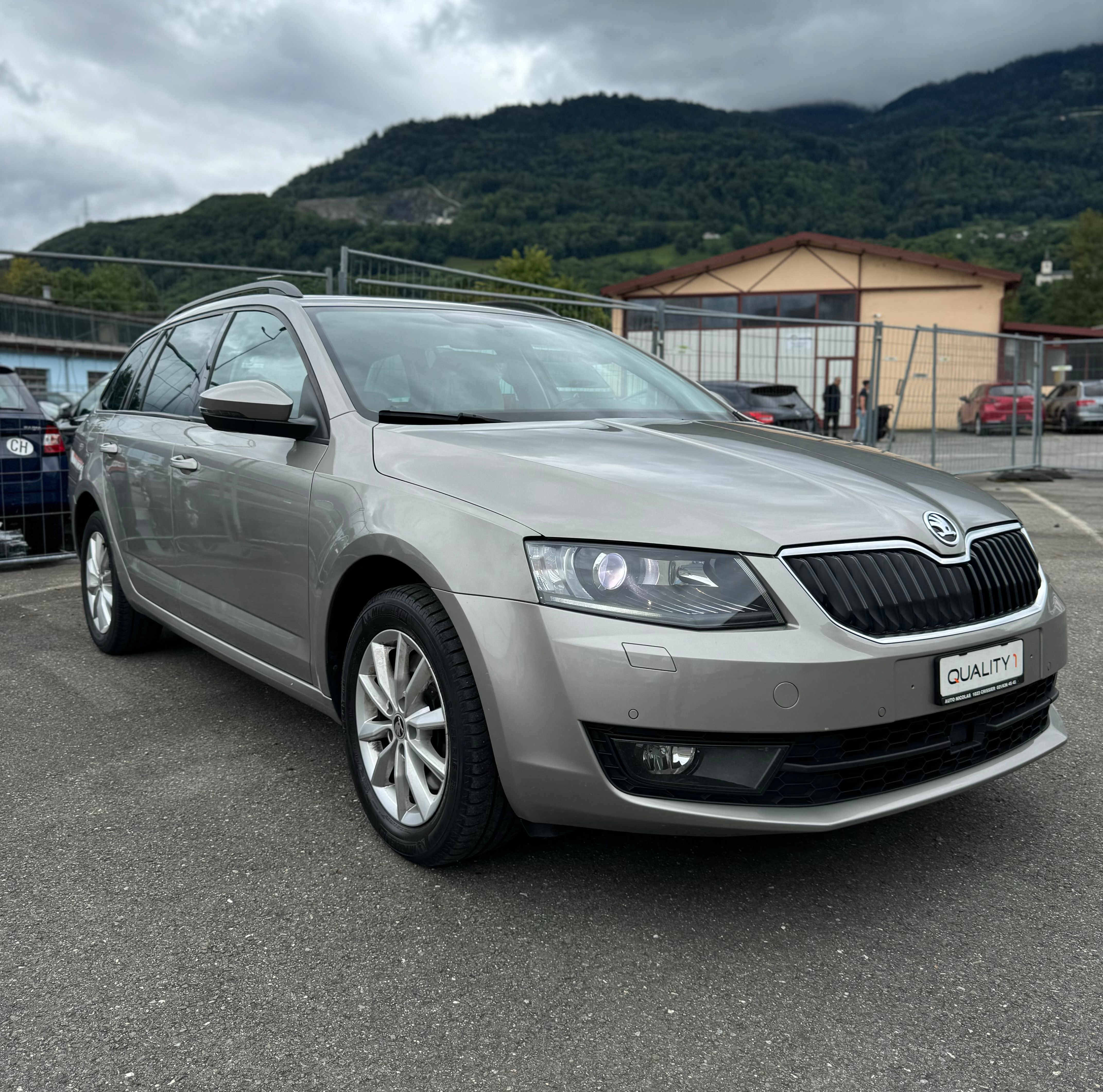 SKODA Octavia Combi 1.8 TSI Swiss Edition DSG