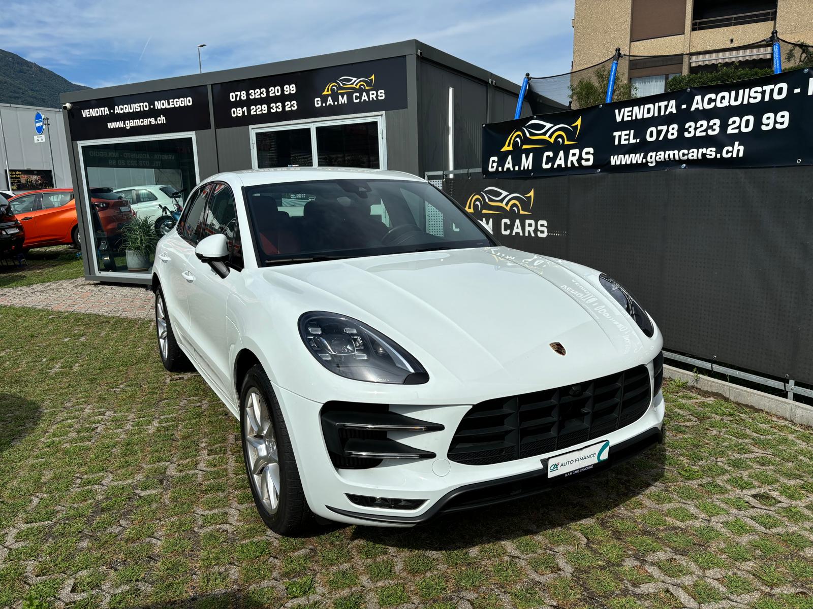 PORSCHE Macan Turbo PDK