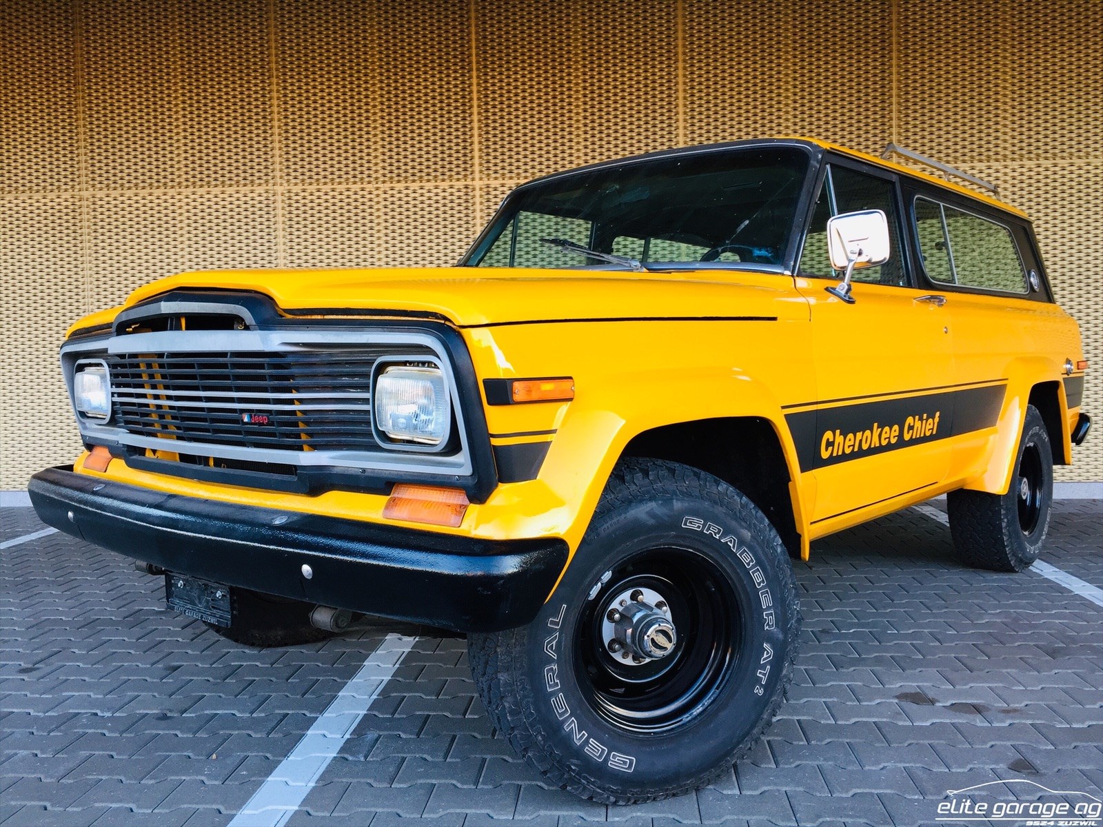 JEEP Cherokee 5.9 V8 Chief