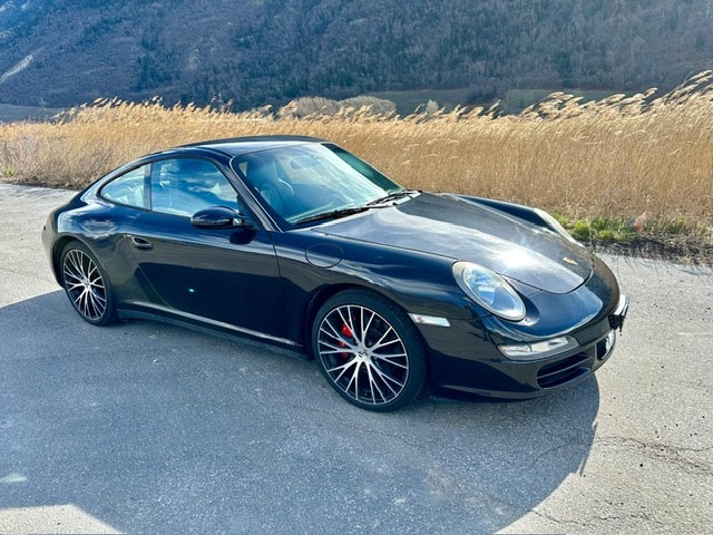 PORSCHE 911 Carrera 4S