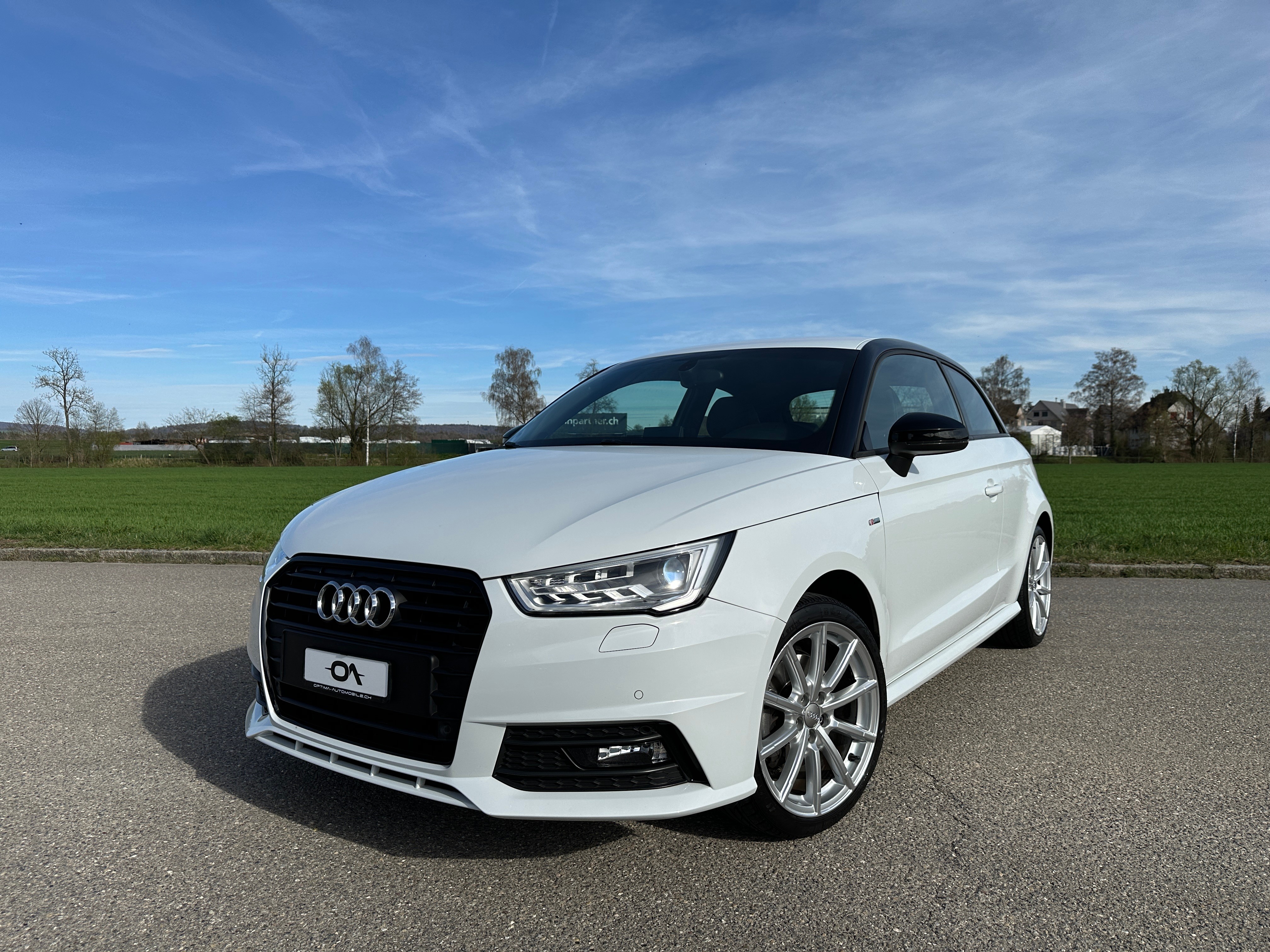 AUDI A1 1.4 TFSI CoD 150PS Sport S-LINE - *TOP-AUSSTATTUNG* - *AHK* - *8-FACH ALU* - *GARANTIE*