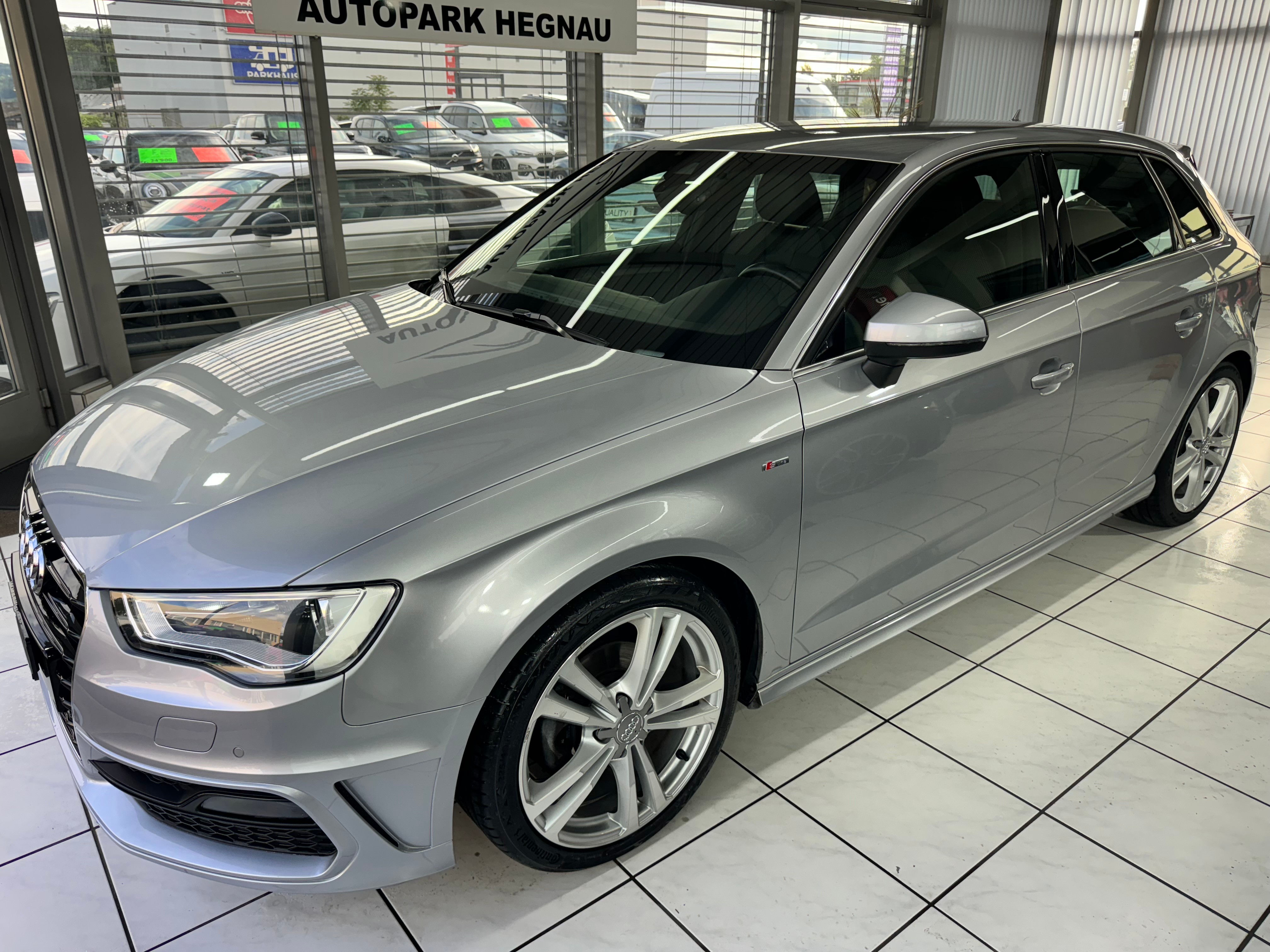 AUDI A3 Sportback 1.4 TFSI Ambition (Automat)