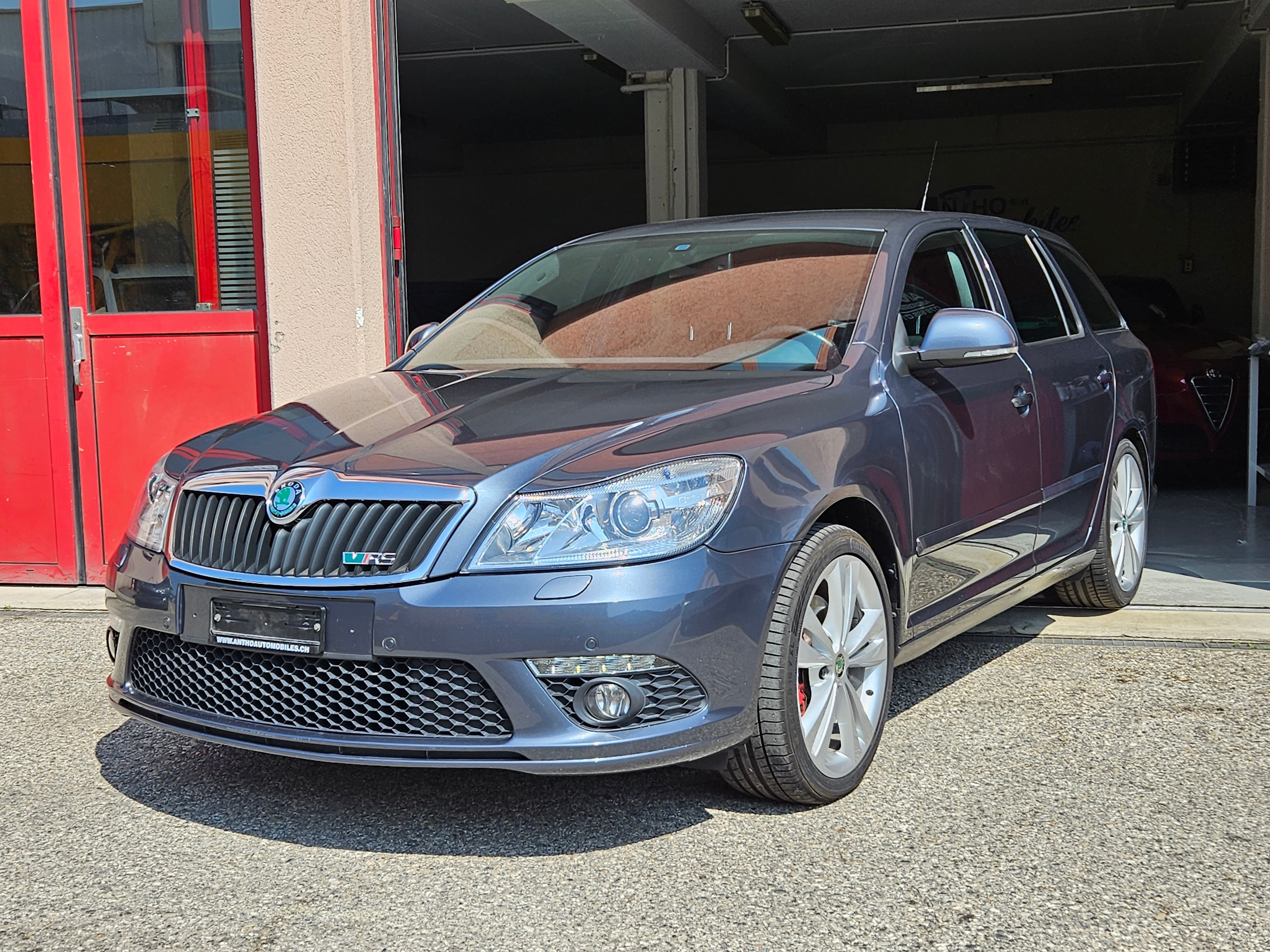 SKODA Octavia Combi 2.0 TDI RS DSG