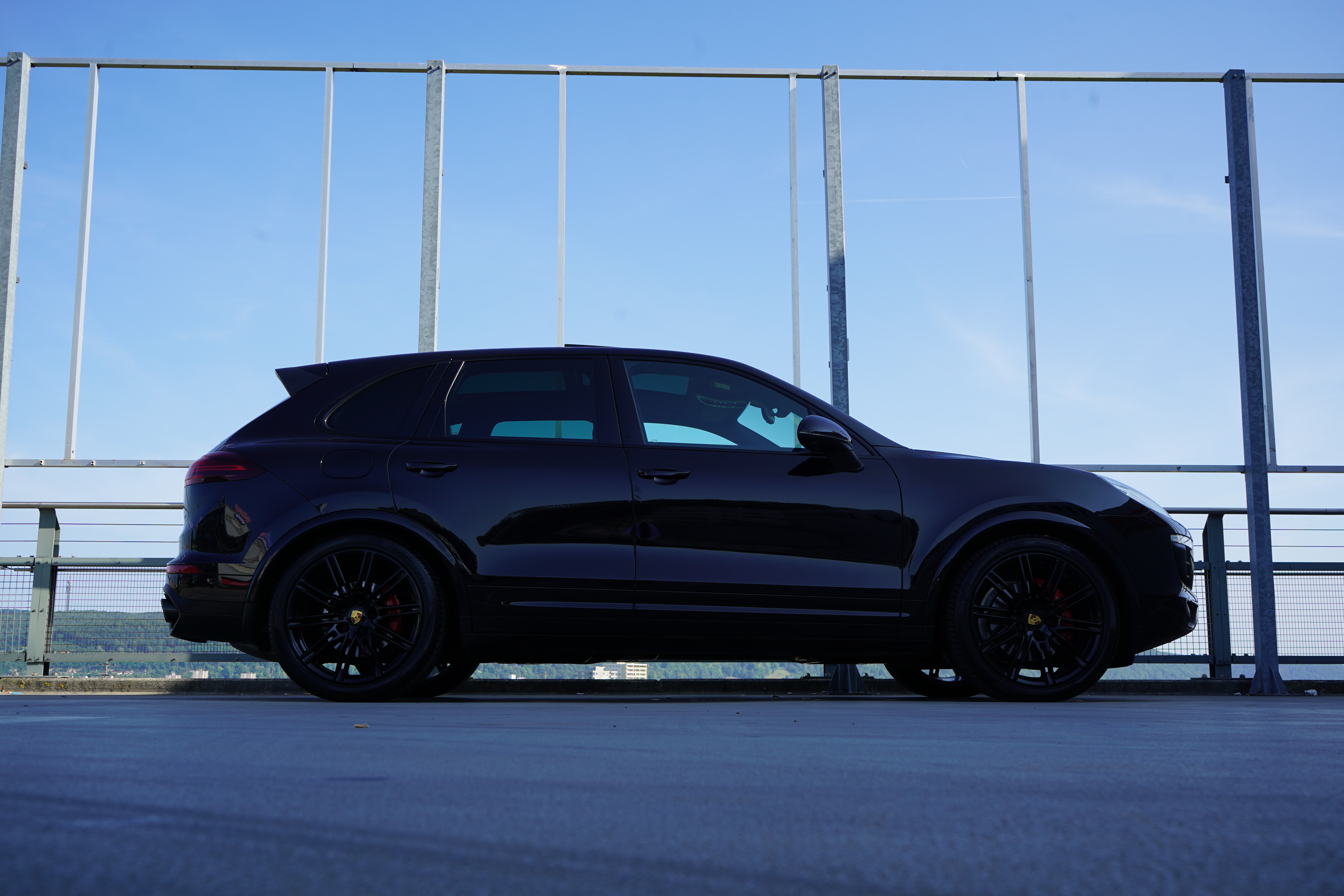 PORSCHE CAYENNE DIESEL PLATINUM BLACK EDITION l 262 PS