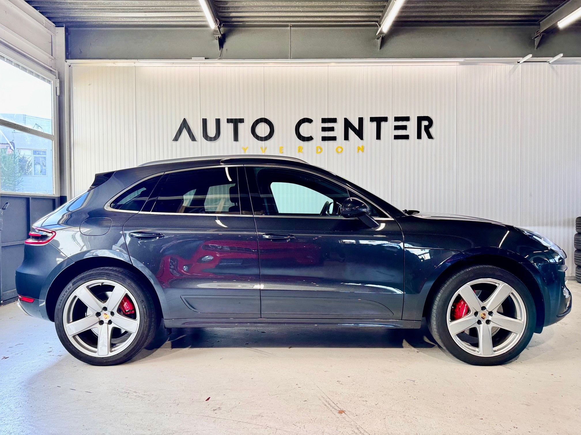 PORSCHE Macan Turbo PDK