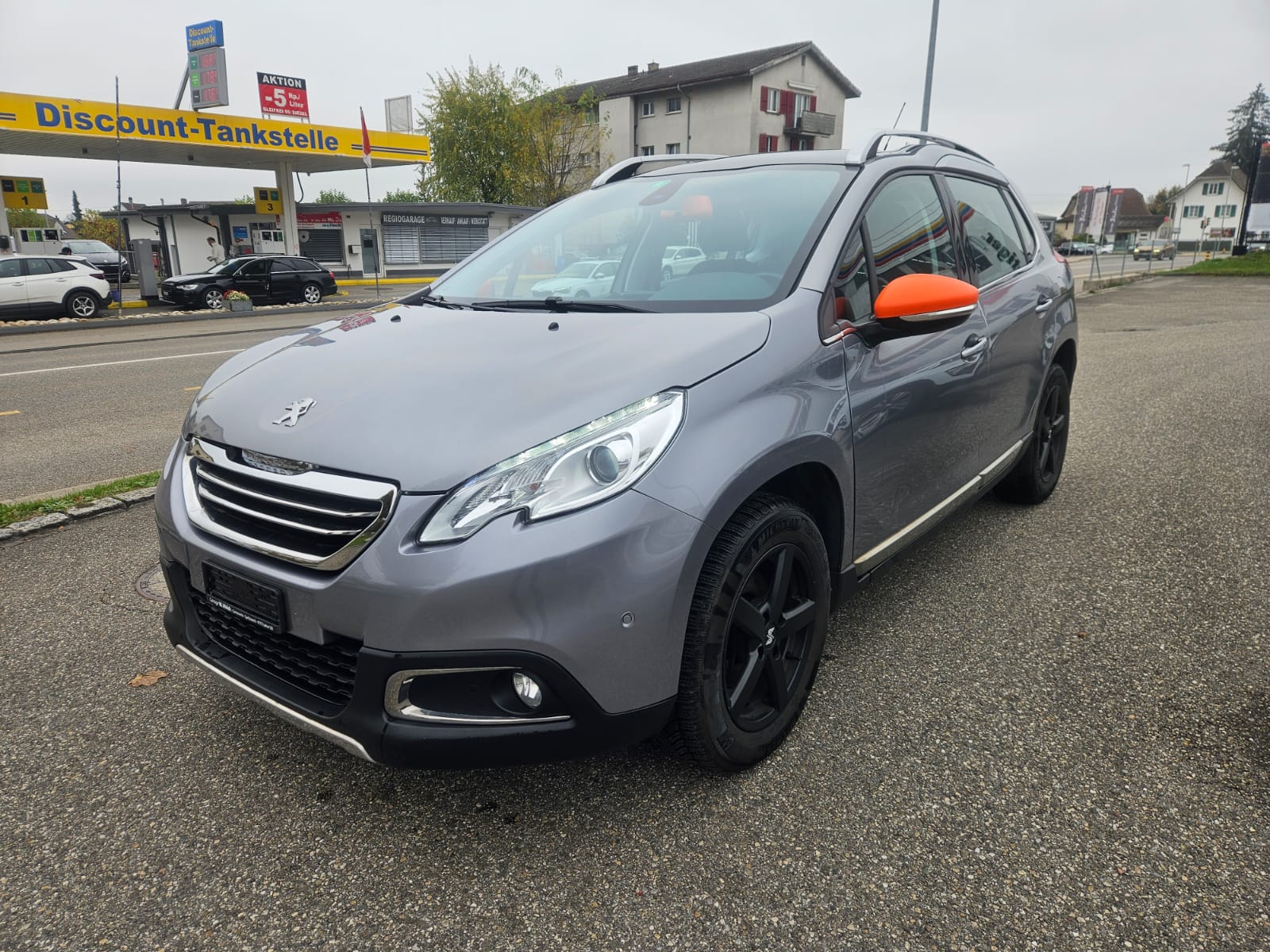 PEUGEOT 2008 1.6 e-HDi Féline