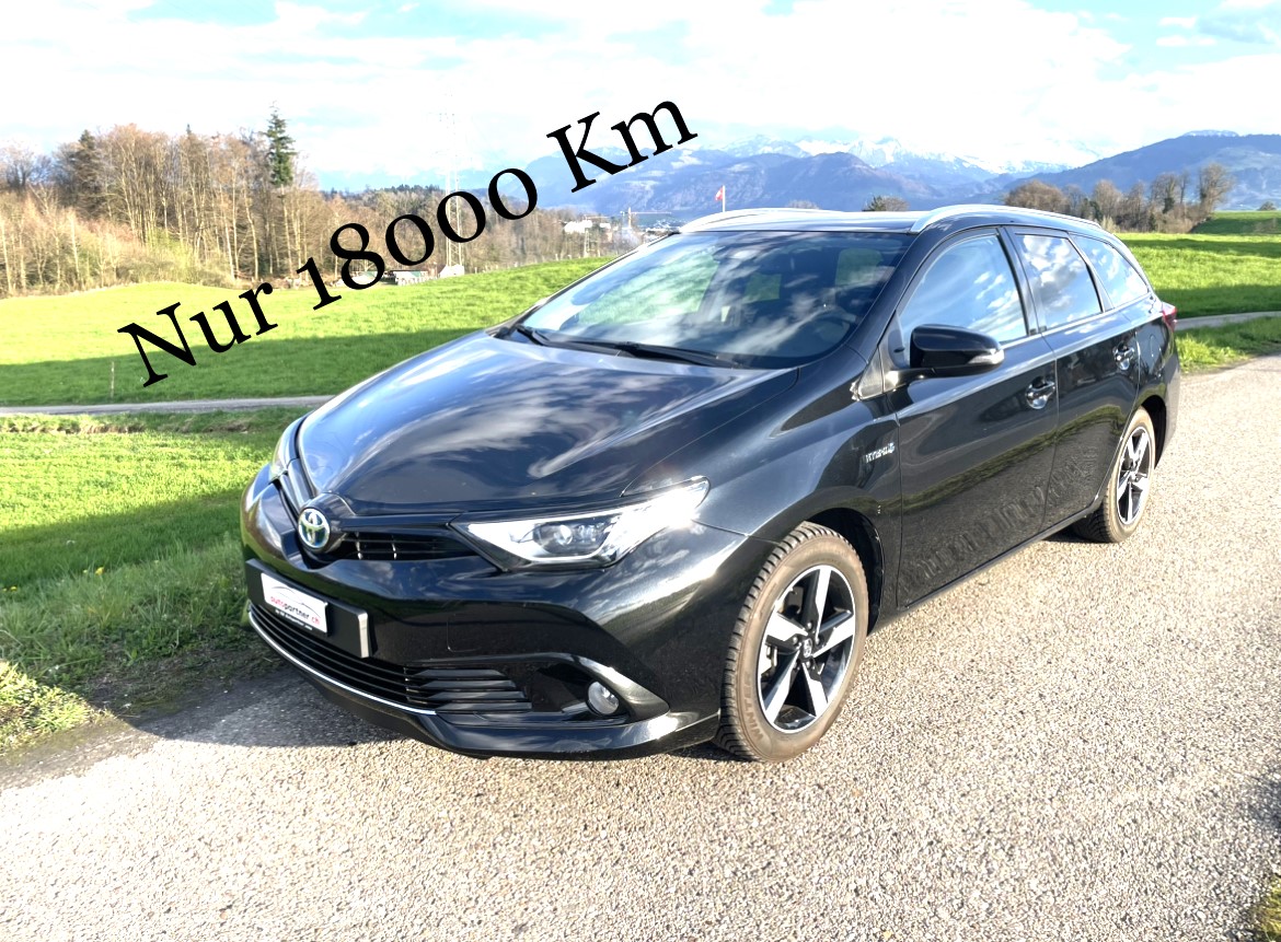 TOYOTA Auris Touring Sports 1.8 HSD Trend e-CVT