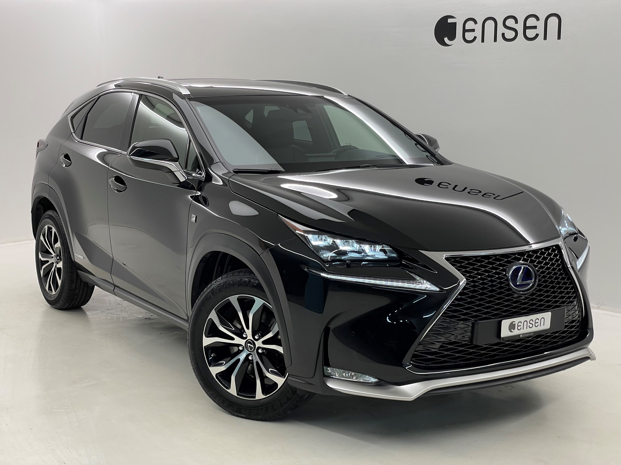 LEXUS NX 300h F Sport AWD Voll-Hybrid