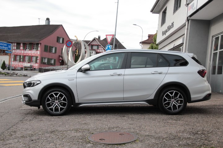 FIAT Tipo SW 1.5 Hybrid Cross Automat