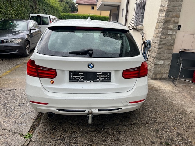 BMW 320i Touring Sport Line